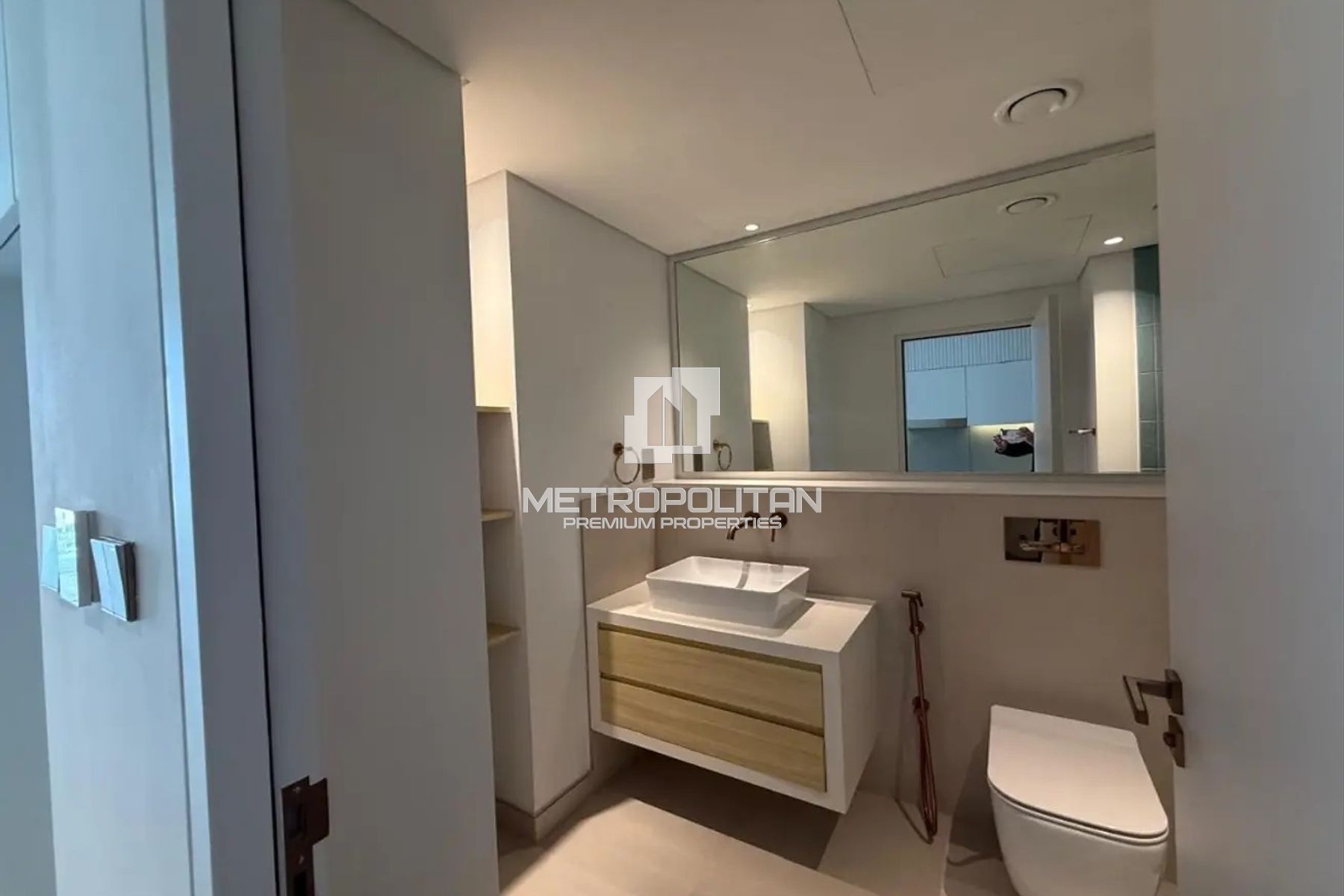 Premium & Modern Coastal Studio | Mina Al Arab