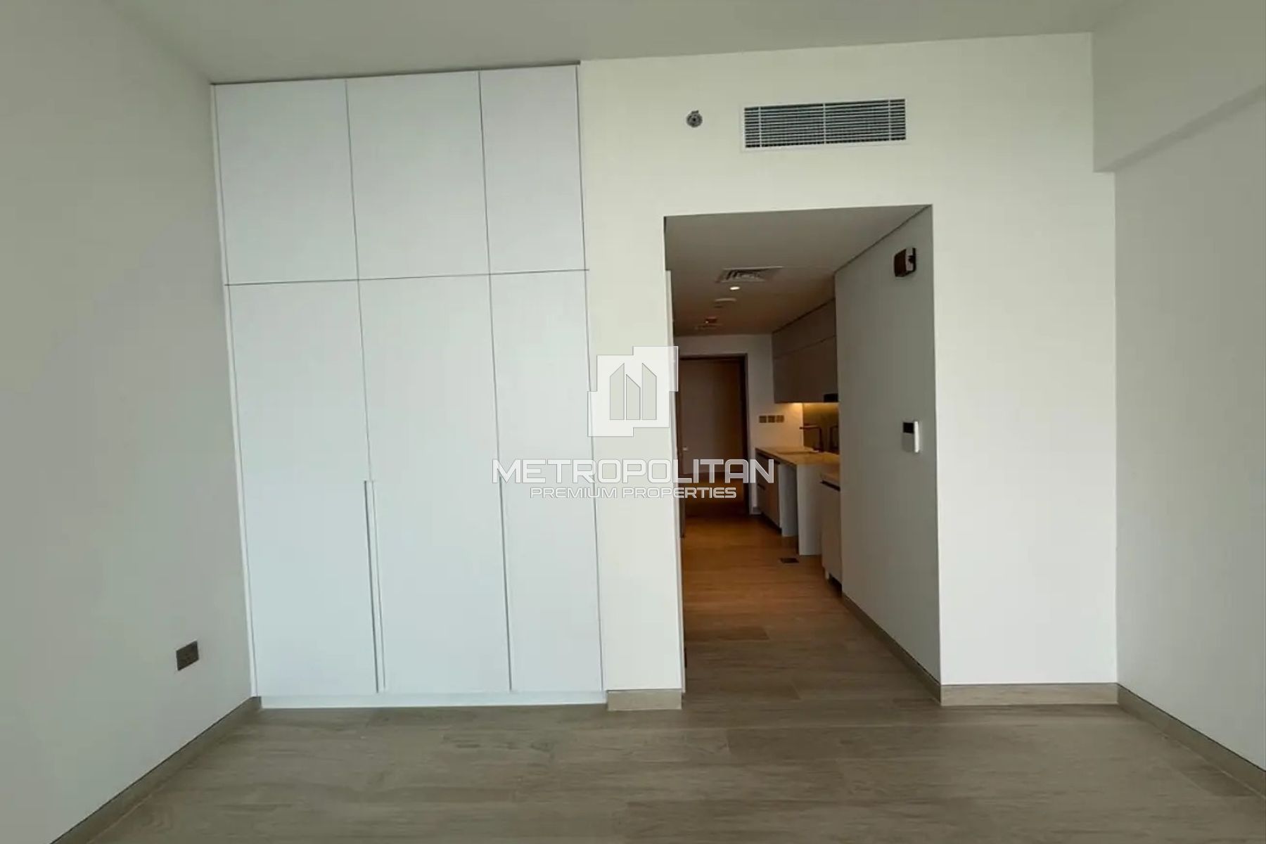 Premium & Modern Coastal Studio | Mina Al Arab