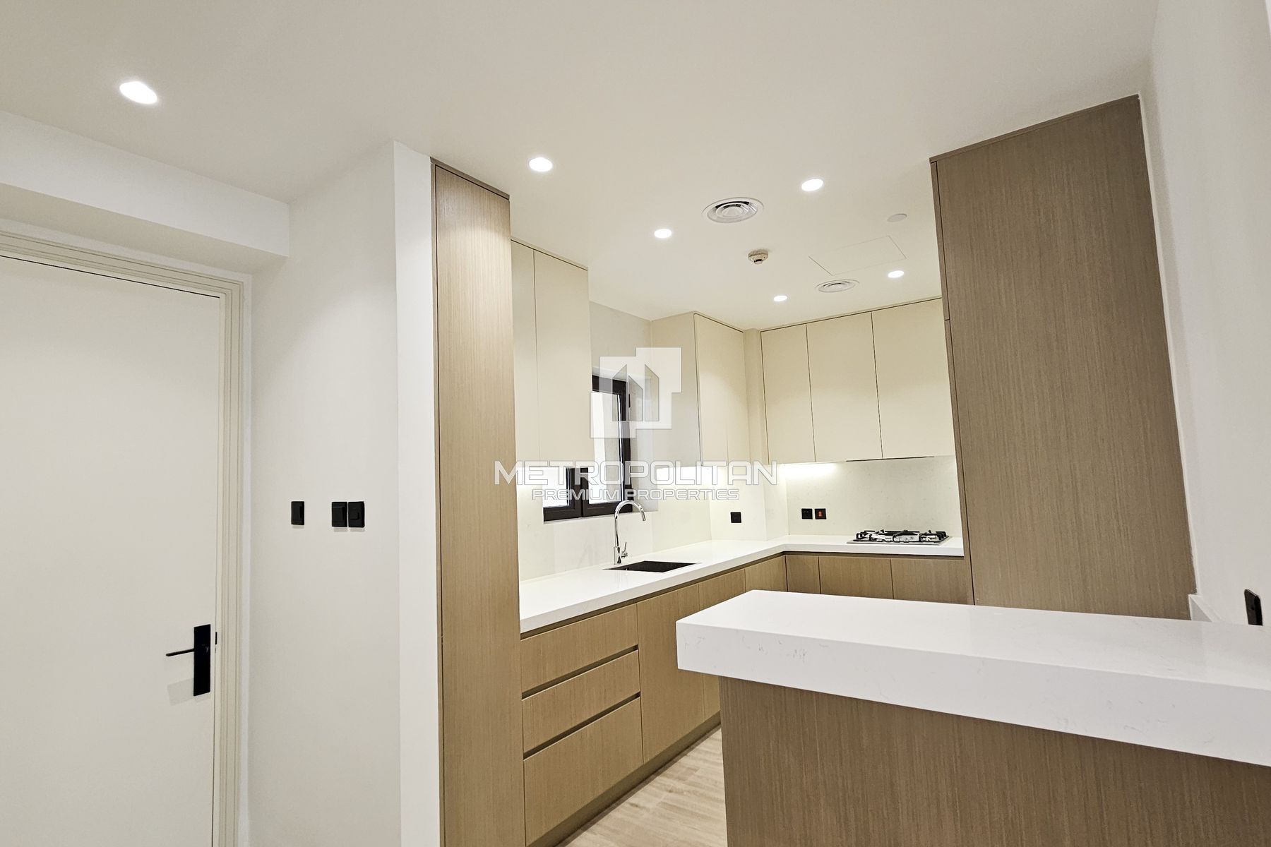 Fully Upgraded | Spacious | Burj Khalifa Views