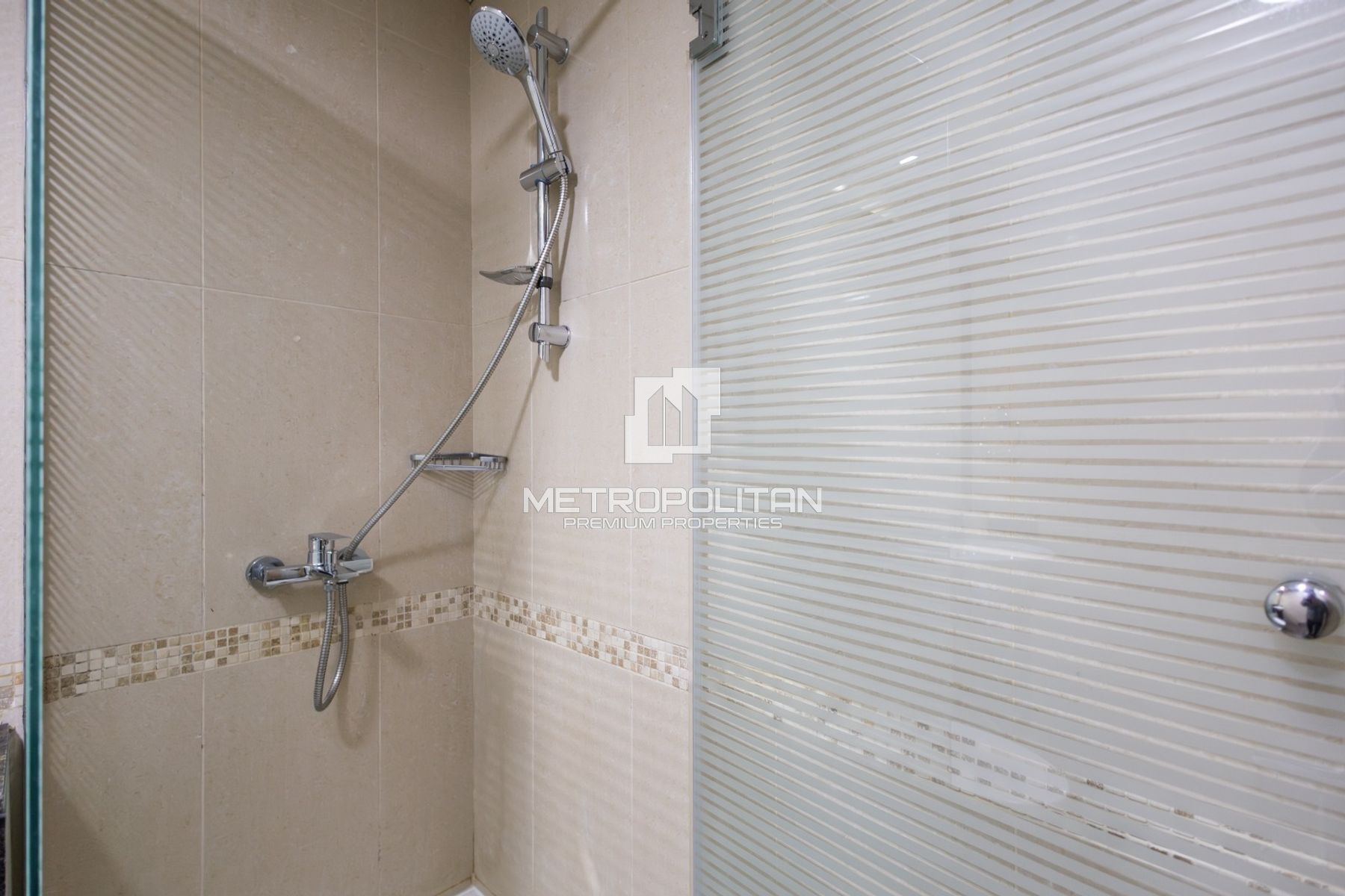 Fully Furnished 2BR | Full Lake View | High Floor