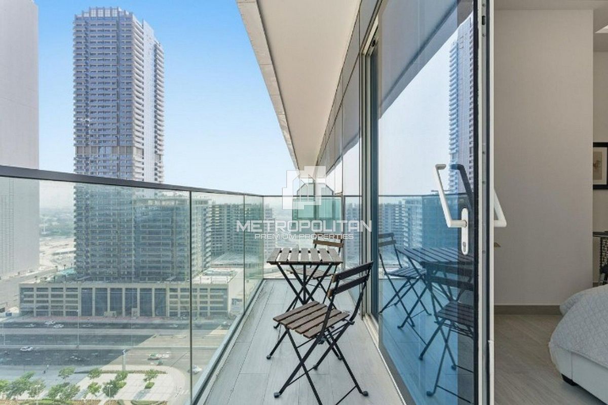 Furnished Studio | Vacant | Balcony | High Floor