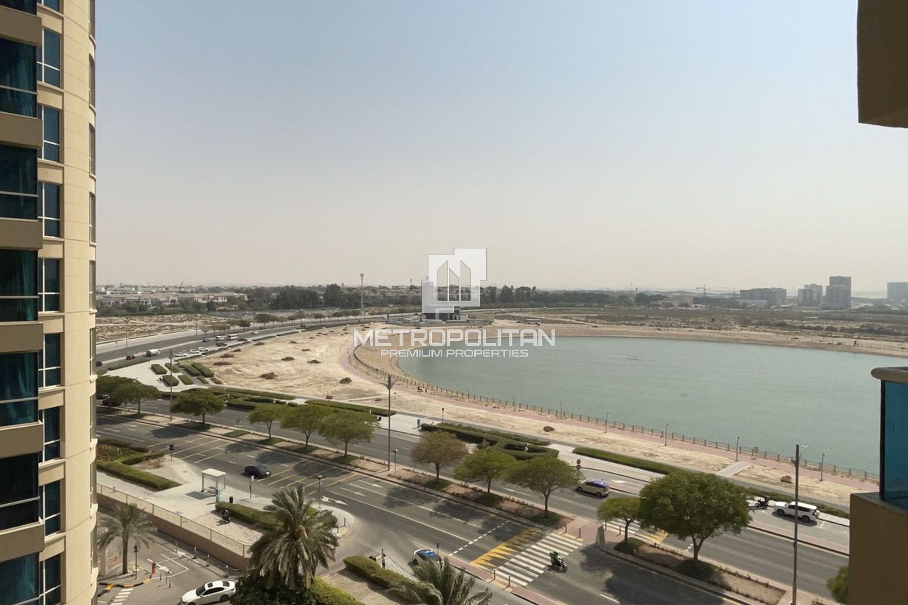 Vacant | Lake & Golf Views | Large Studio