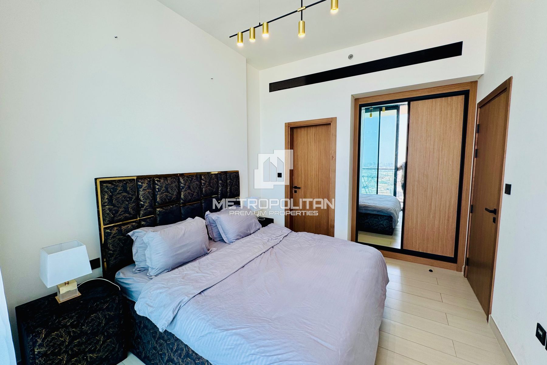 High Floor | Bright Home | Skyline View | Hot Deal