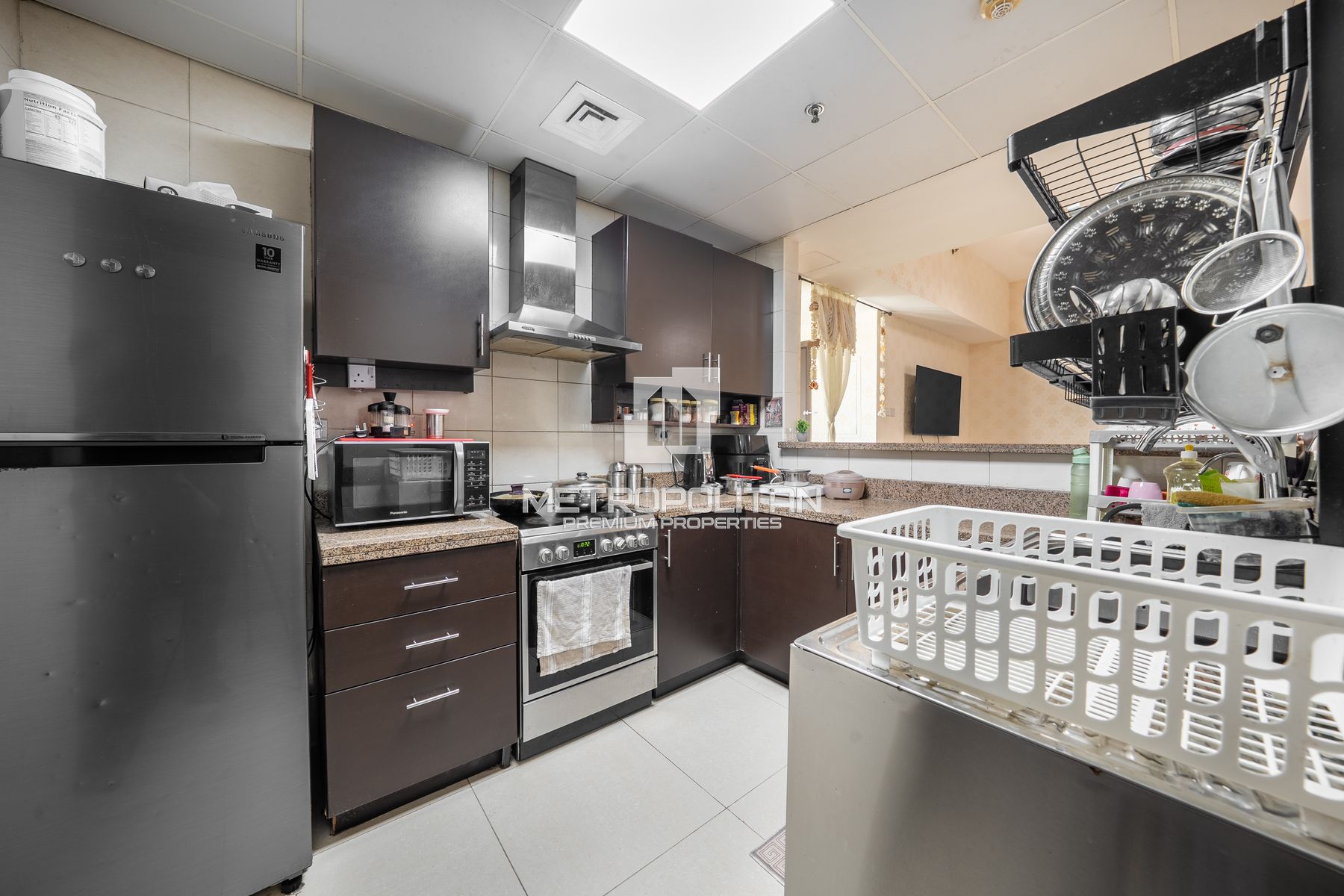 Spacious Living | Vacant on Transfer | High Floor