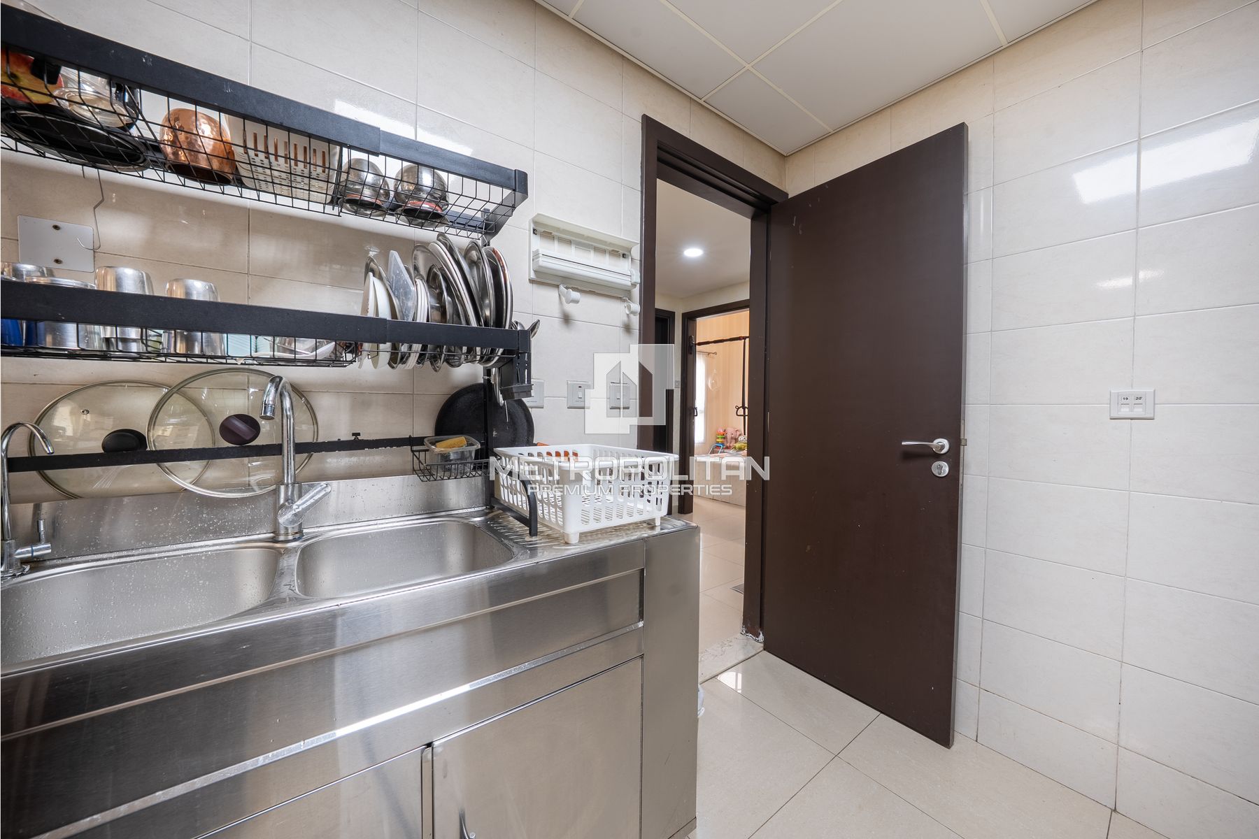 Spacious Living | Vacant on Transfer | High Floor