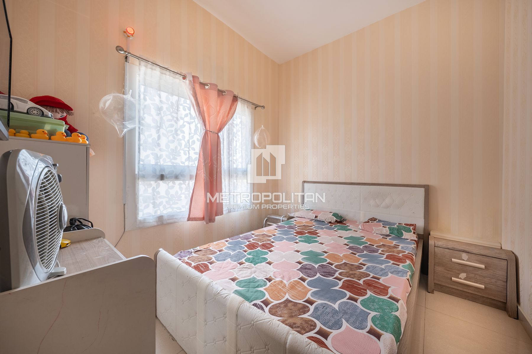 Spacious Living | Vacant on Transfer | High Floor