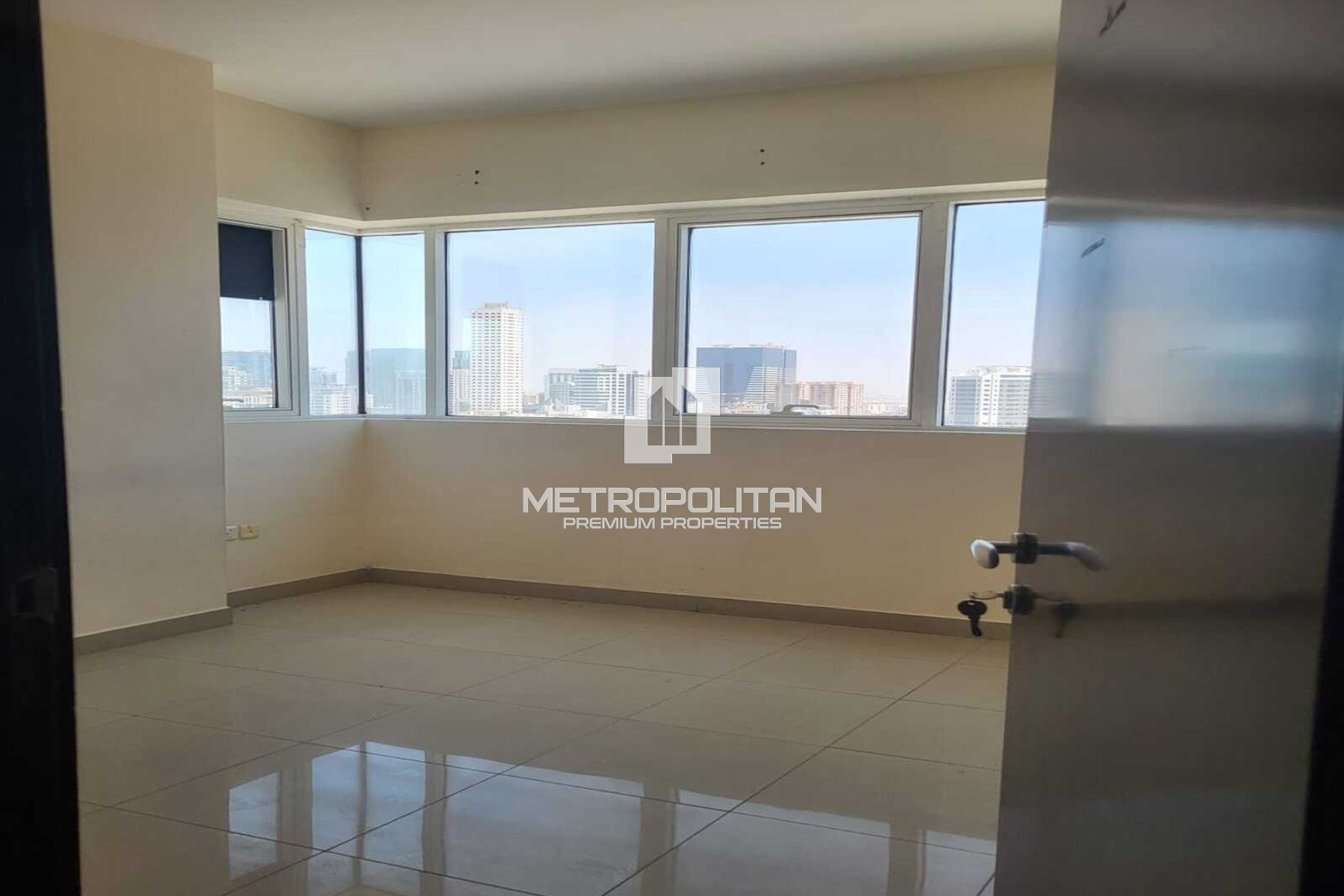 Family Tower | Freehold for Arabs | High Floor