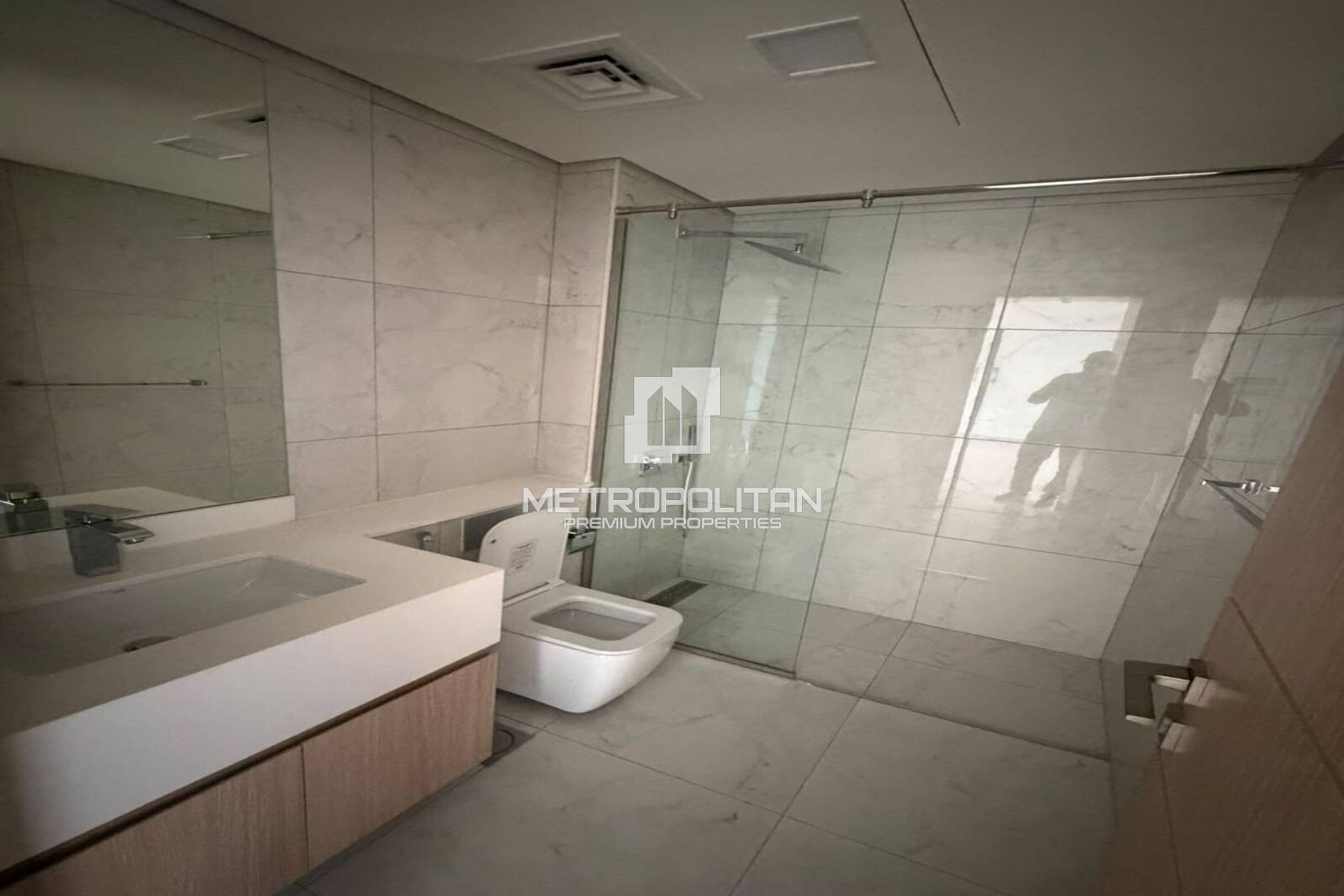 Central 2 |Partial Sea View |Exclusive Opportunity