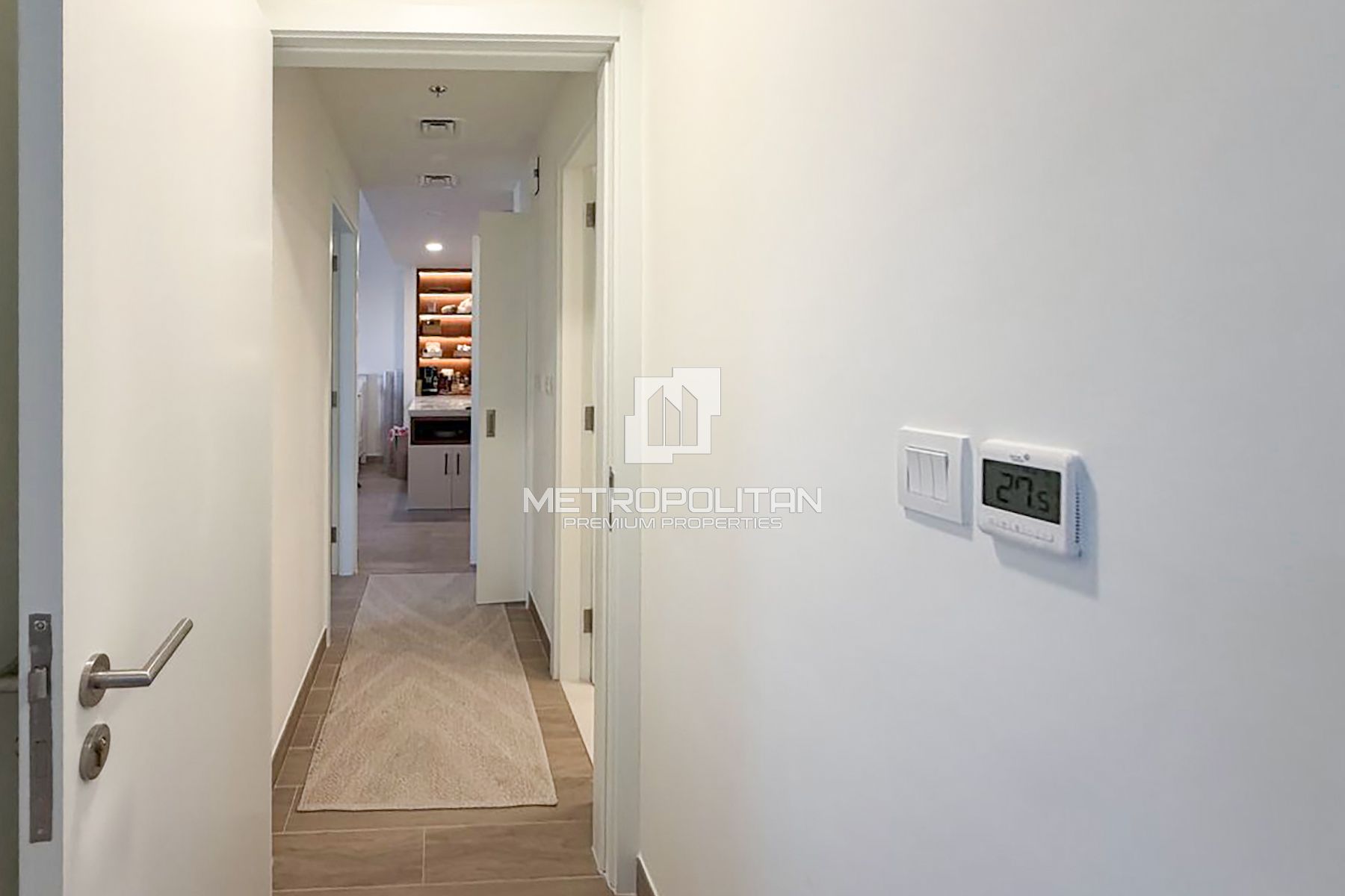 Bright  | Mid Floor | Unfurnished | VACANT