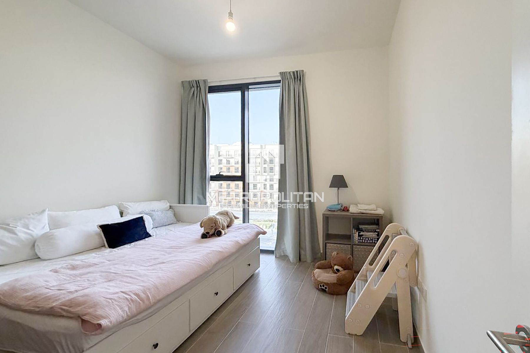Bright  | Mid Floor | Unfurnished | VACANT