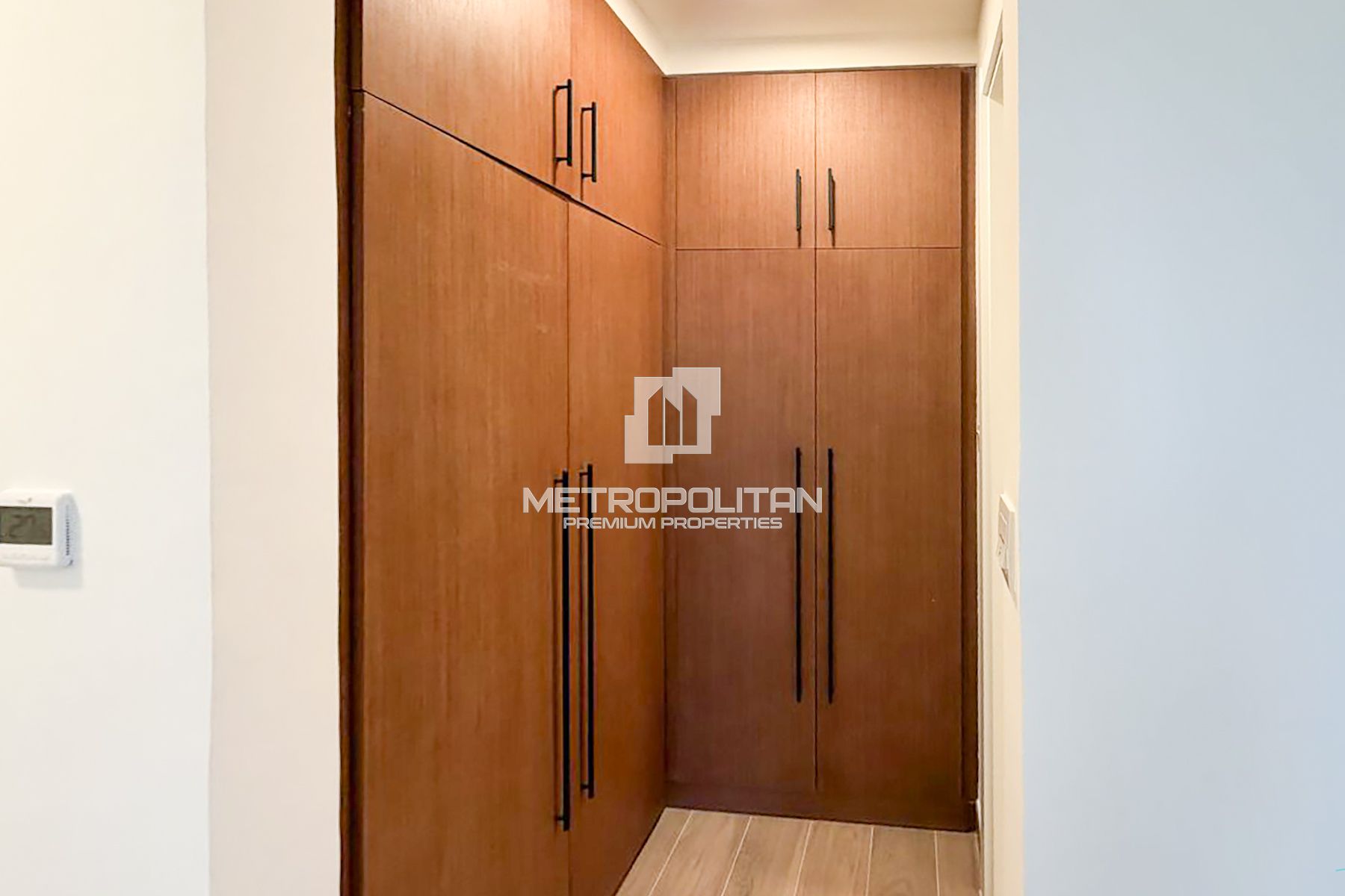 Bright  | Mid Floor | Unfurnished | VACANT