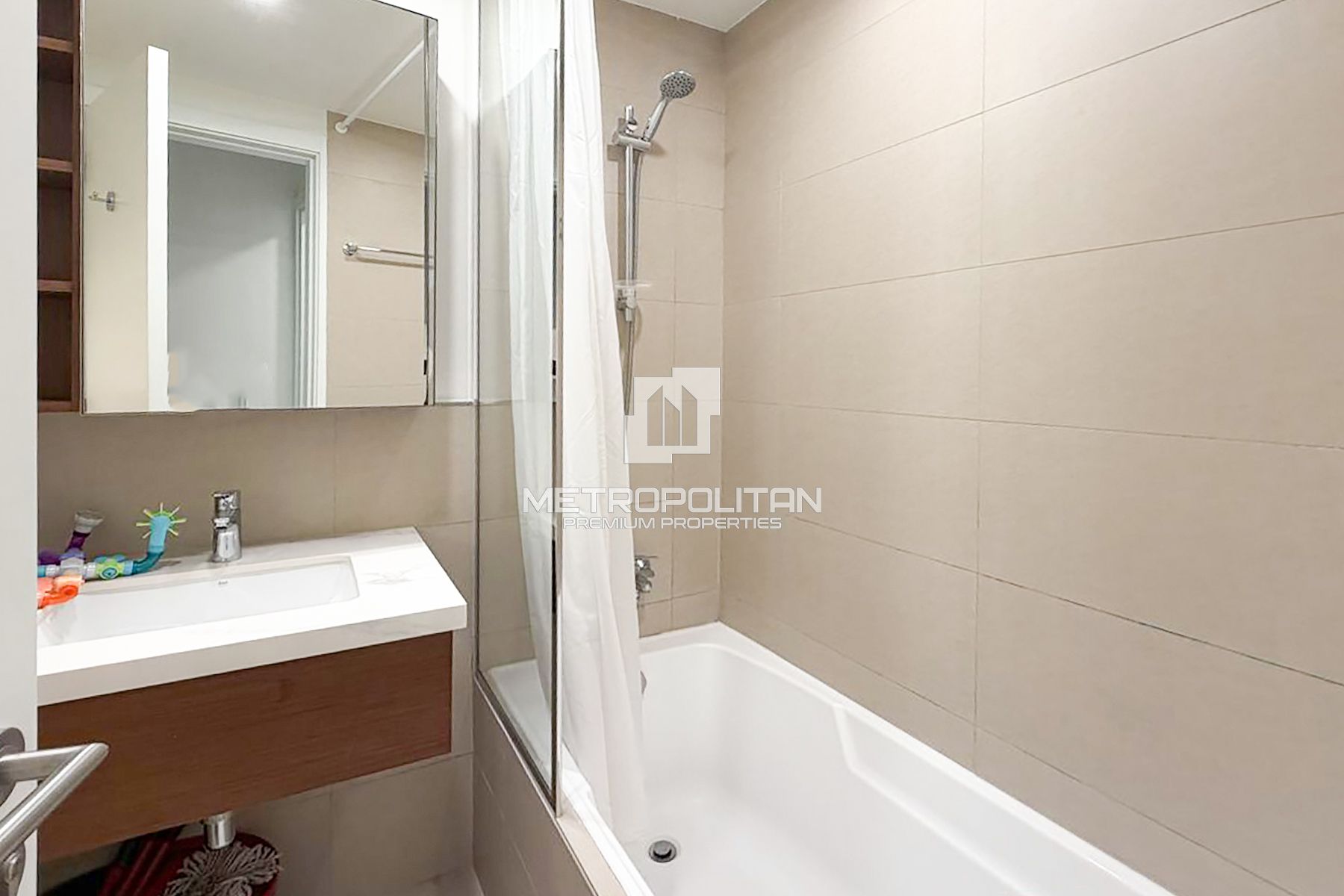 Bright  | Mid Floor | Unfurnished | VACANT