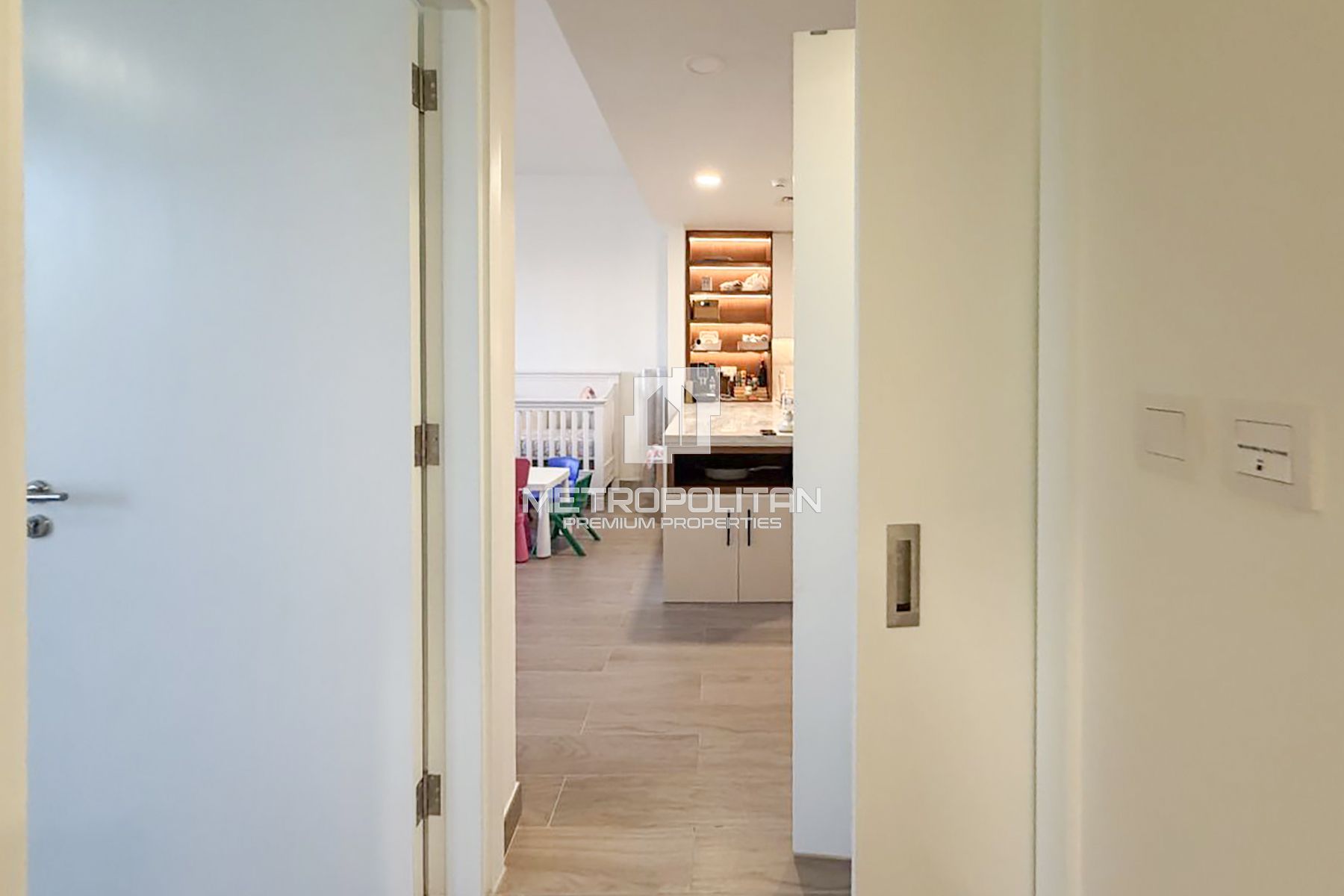 Bright  | Mid Floor | Unfurnished | VACANT