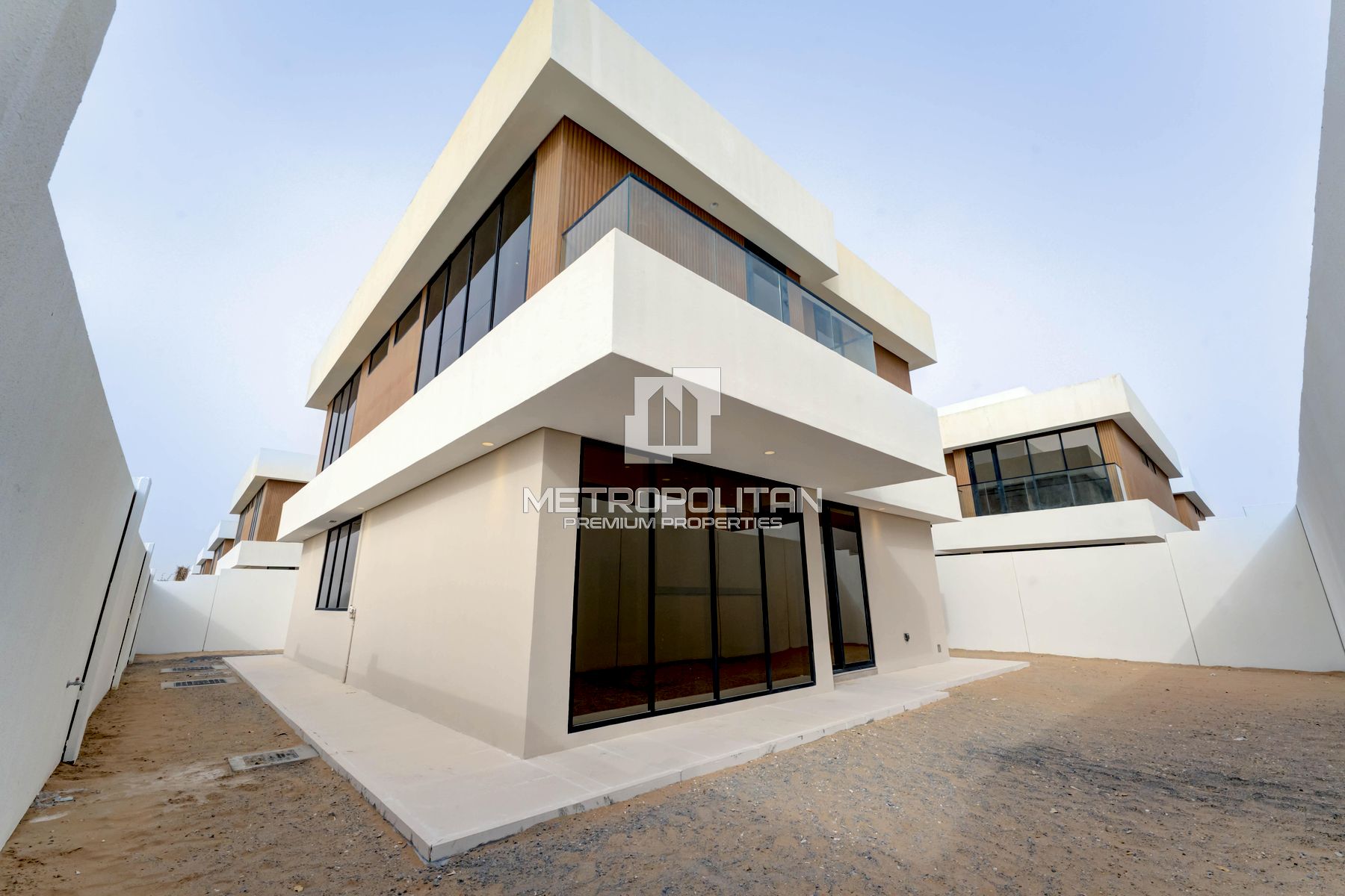 Luxury 3BR Villa + Maid | Ready to Move | Hot Deal