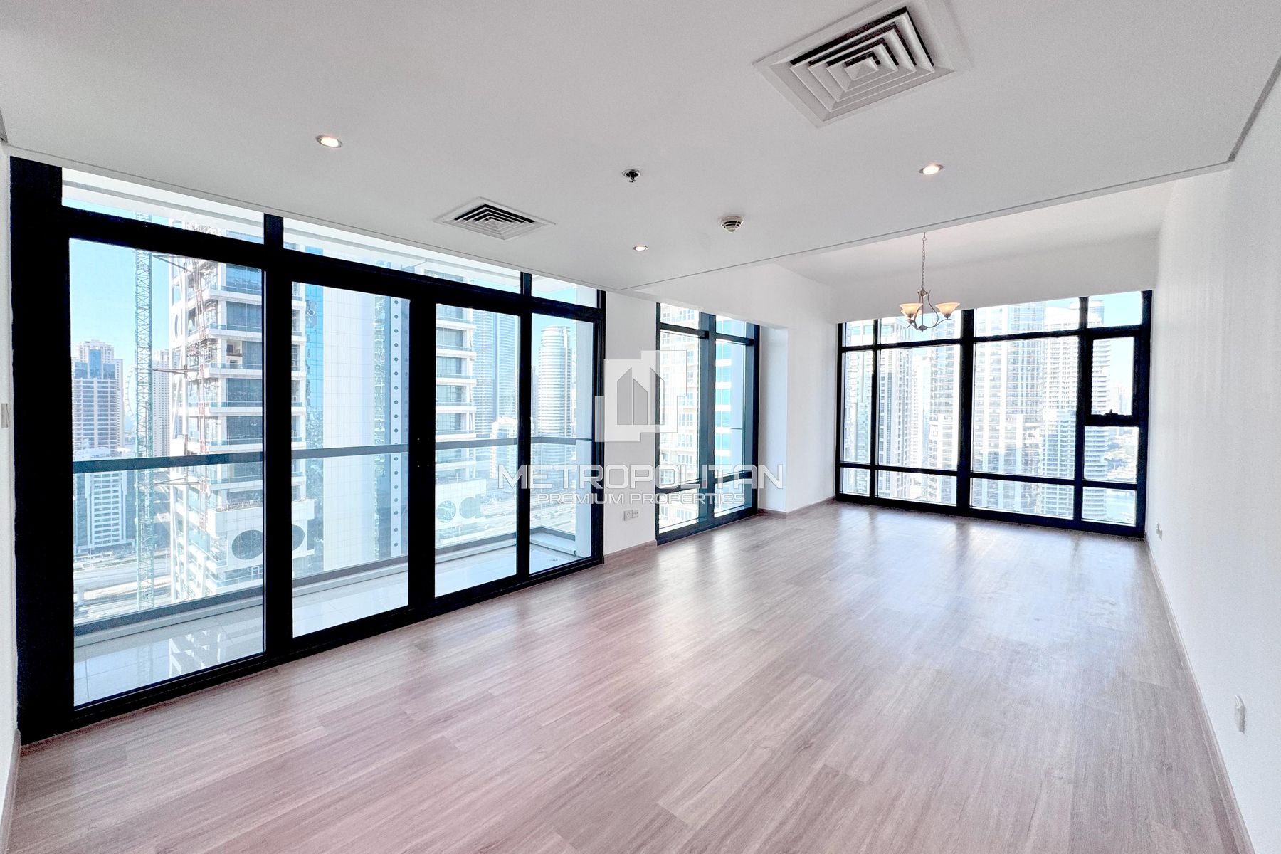 SPACIOUS LAYOUT | HIGH FLOOR | LAKE VIEW