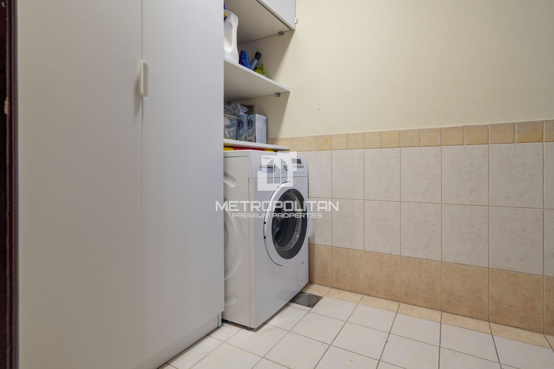 Prime Spot | Opp Park & Pool | Family Living