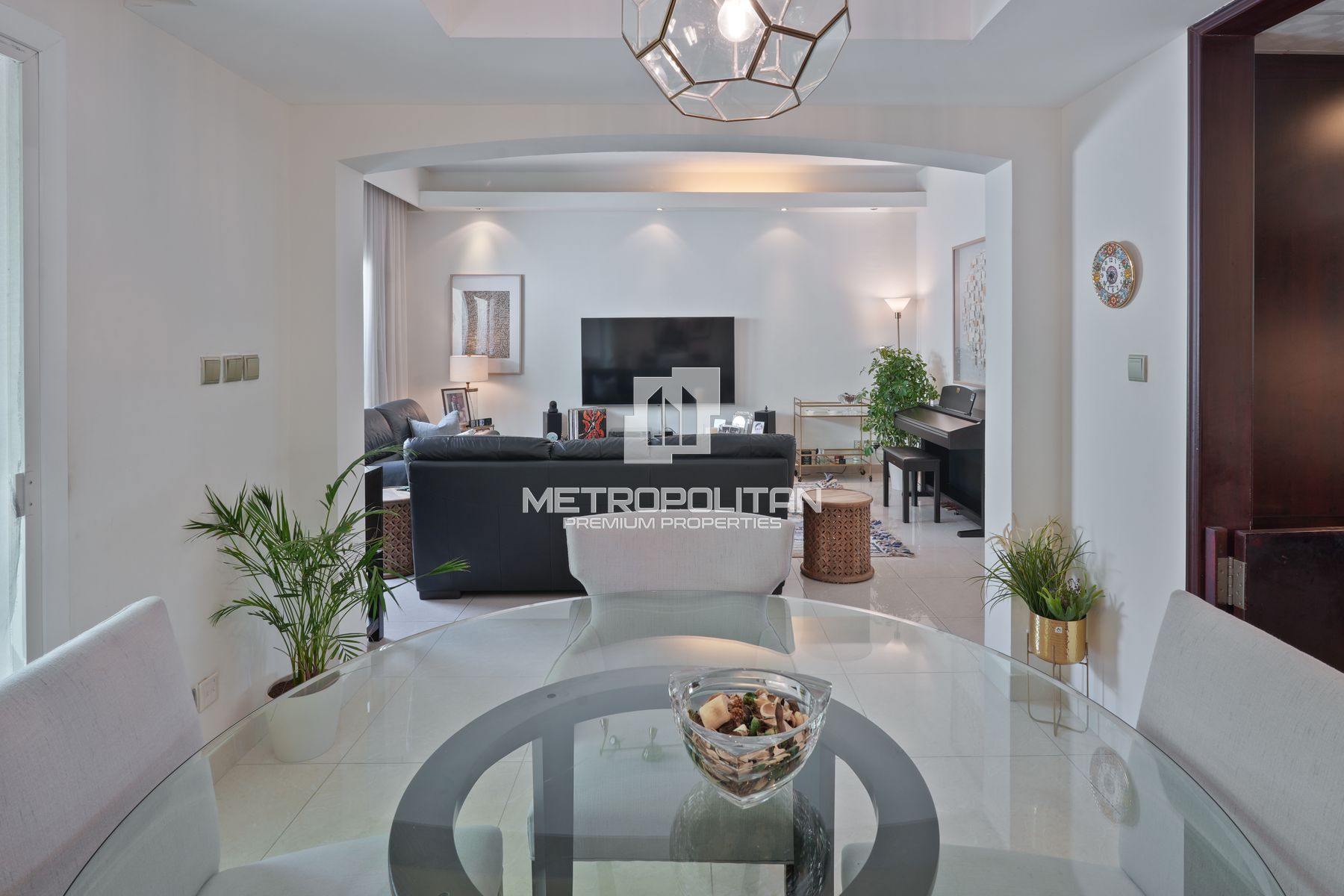 Prime Spot | Opp Park & Pool | Family Living