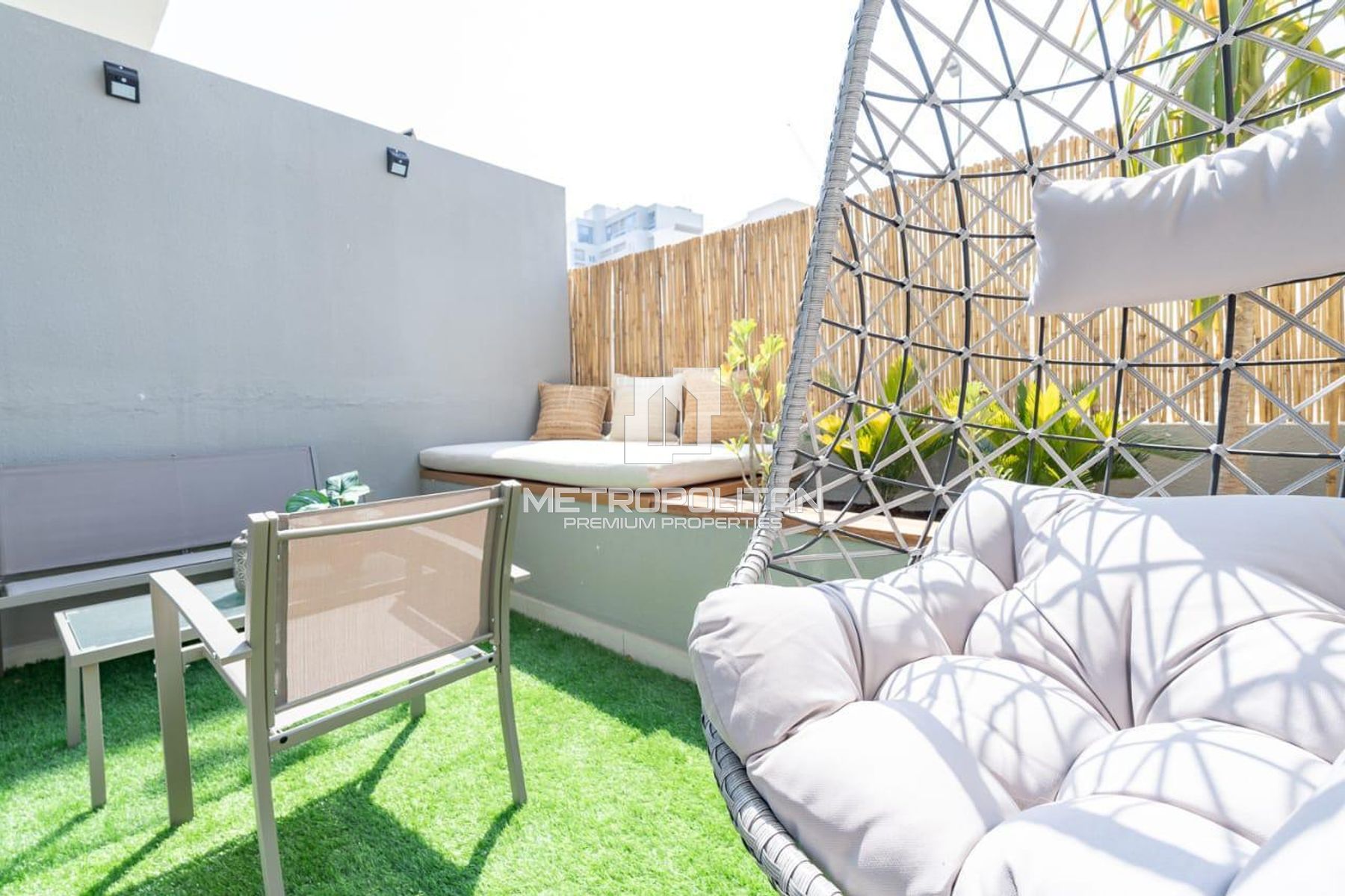 Rare Stylish Designer Loft Studio/Balcony | Vacant