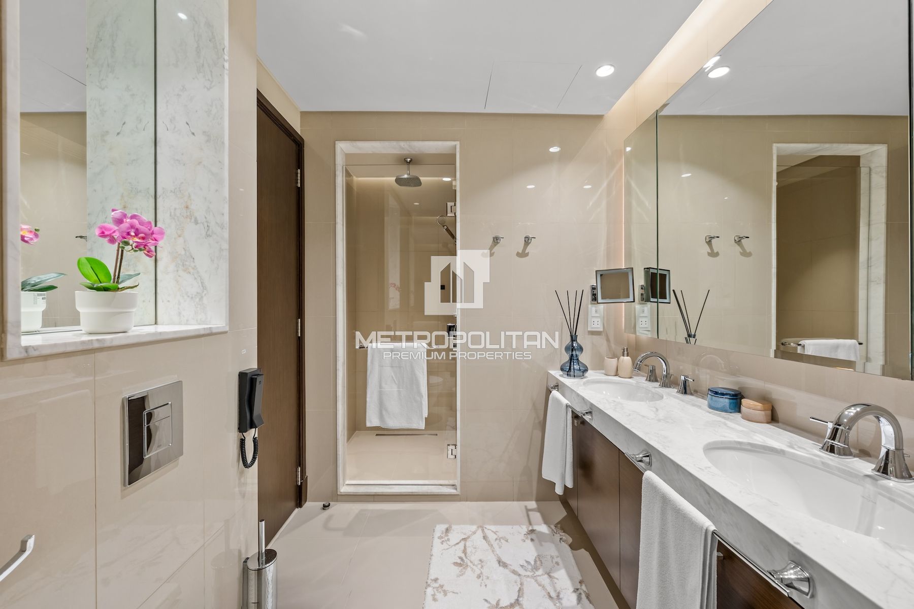 Fully Upgraded 2BR | Burj Khalifa View | Low Floor