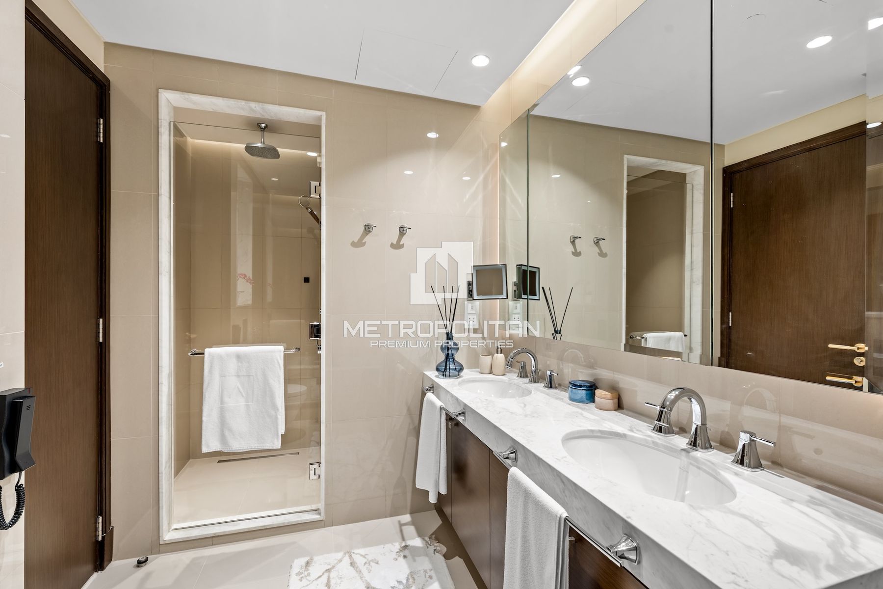 Fully Upgraded 2BR | Burj Khalifa View | Low Floor