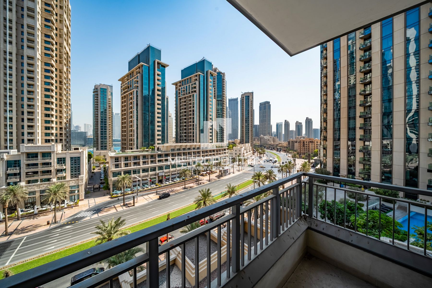 Vacant Studio | Boulevard View | Prime Downtown