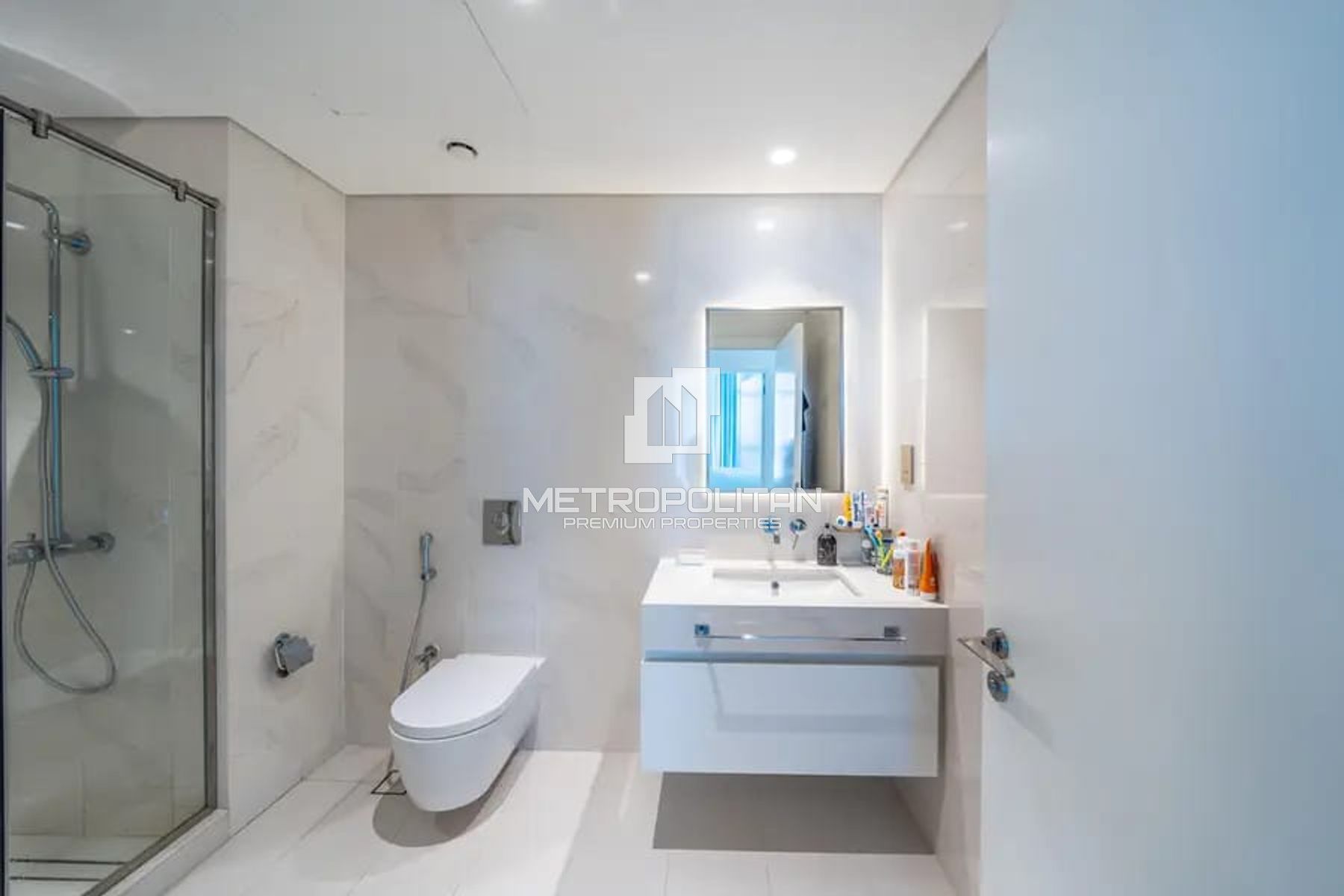 Palm View | Vacant | Fully Furnished | High Floor