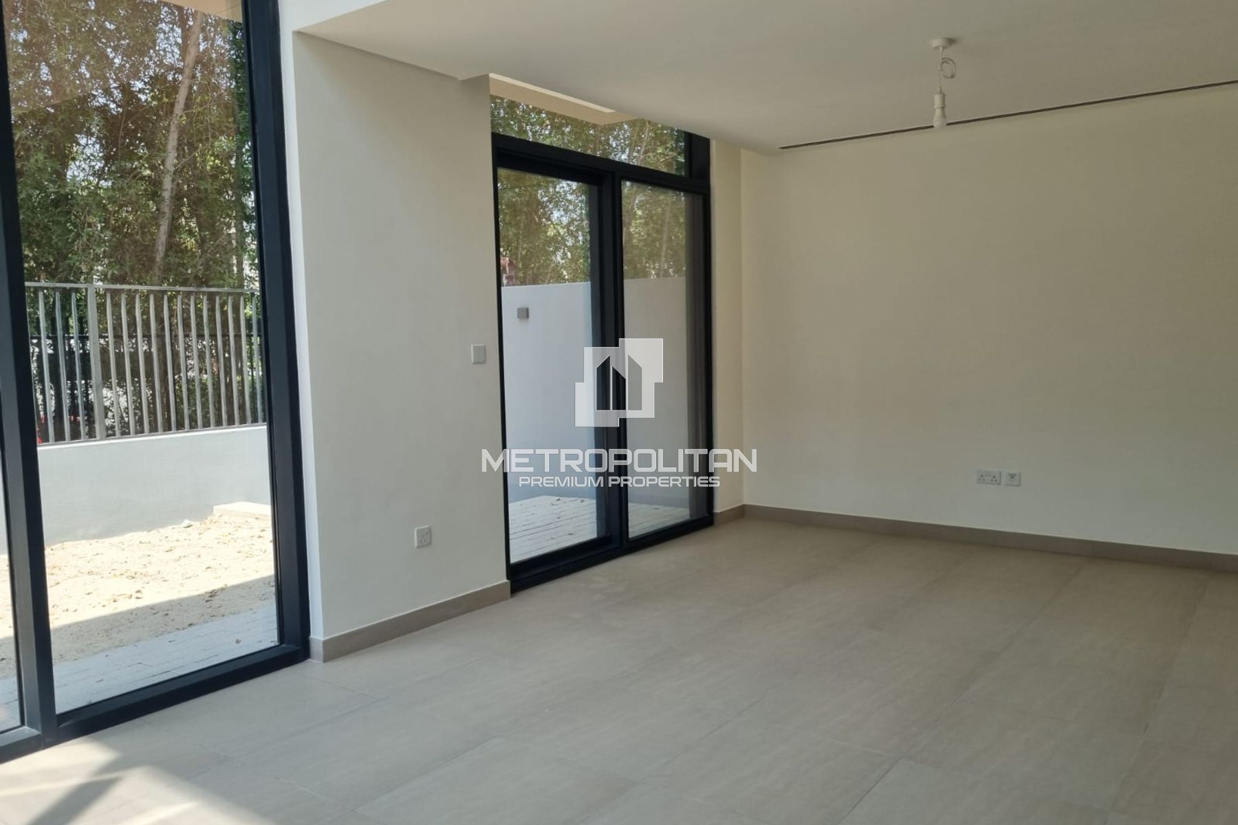 Corner | Brand New | Single Row | Motivated Seller