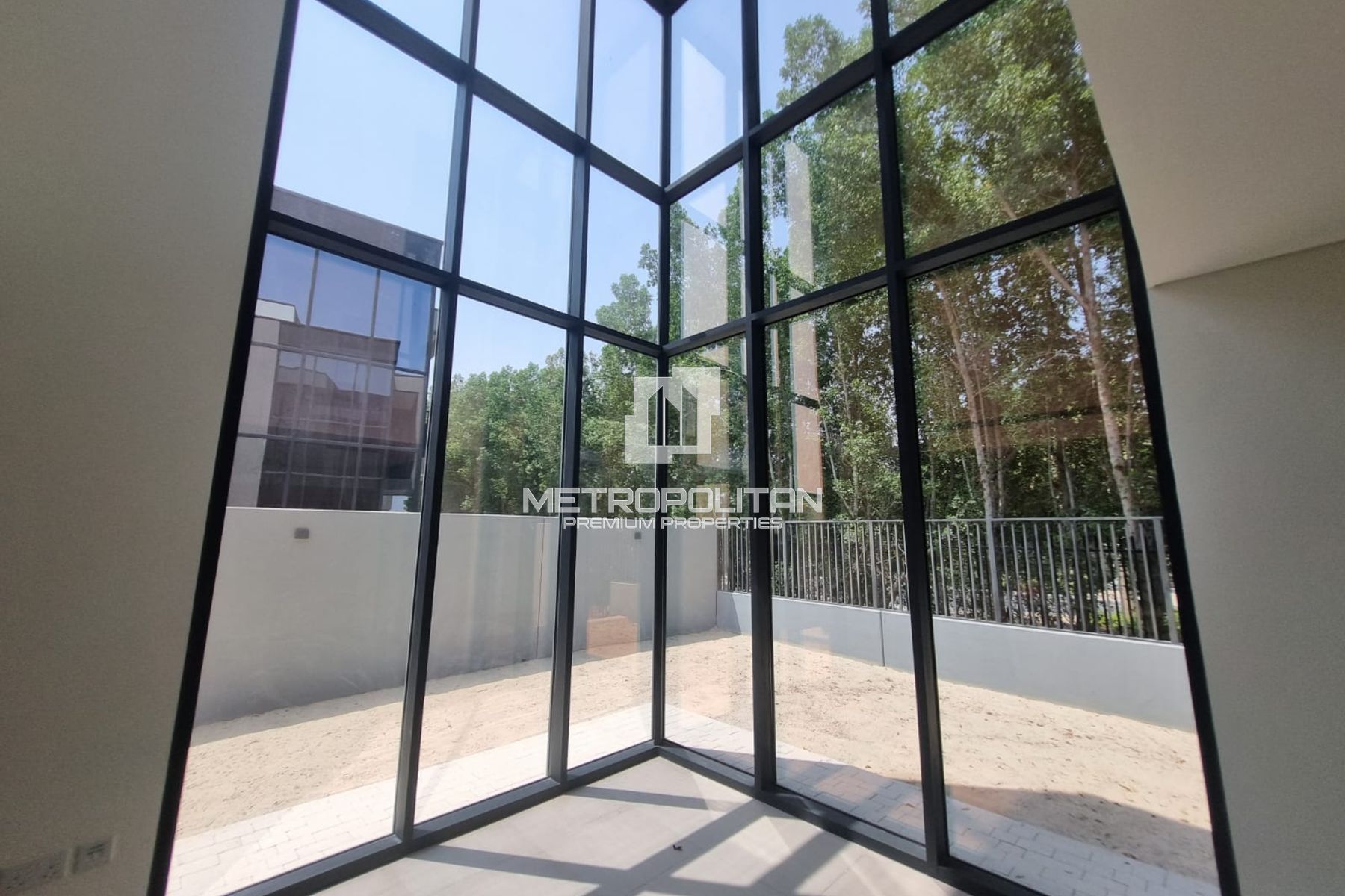 Corner | Brand New | Single Row | Motivated Seller