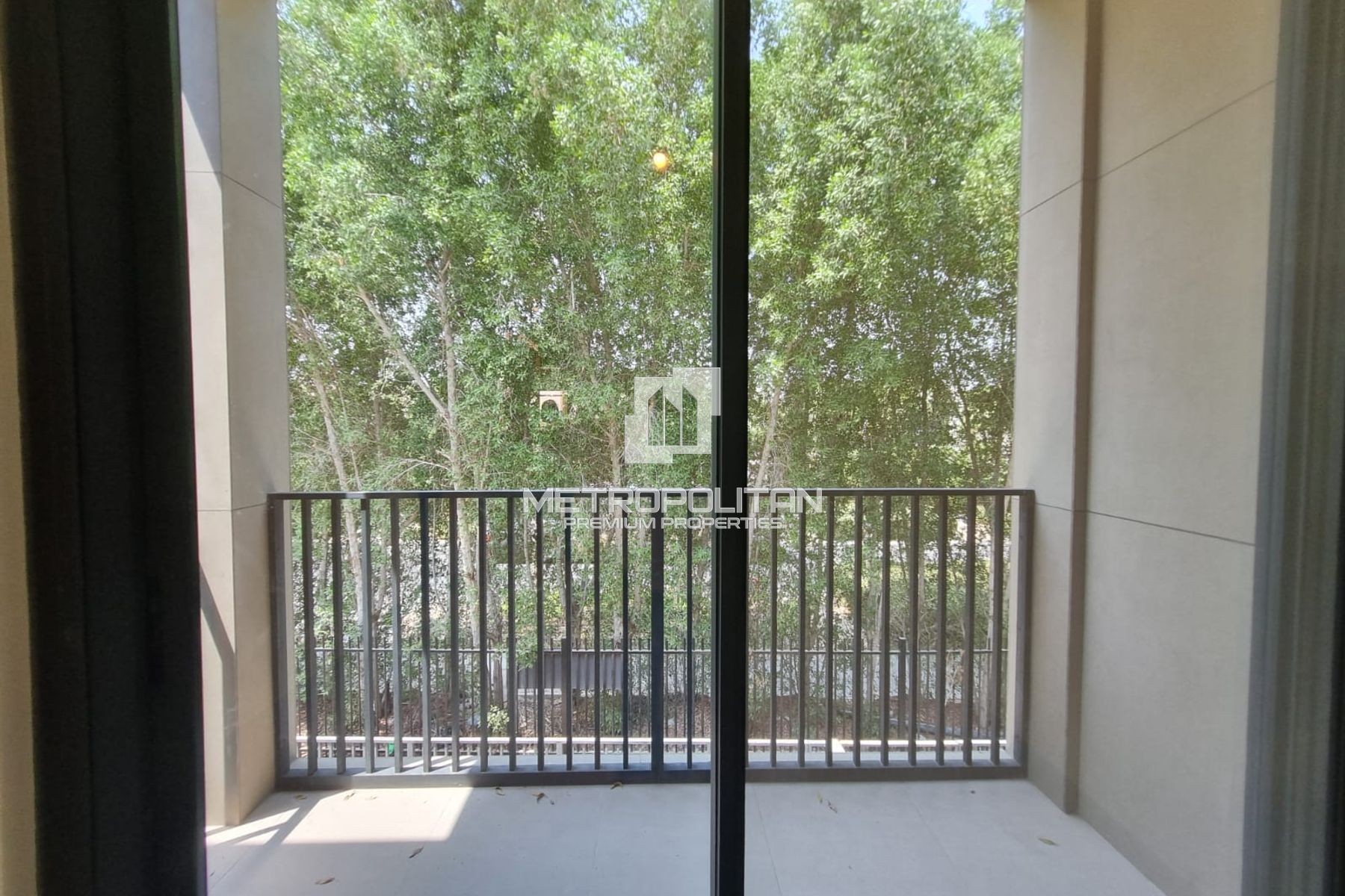 Corner | Brand New | Single Row | Motivated Seller