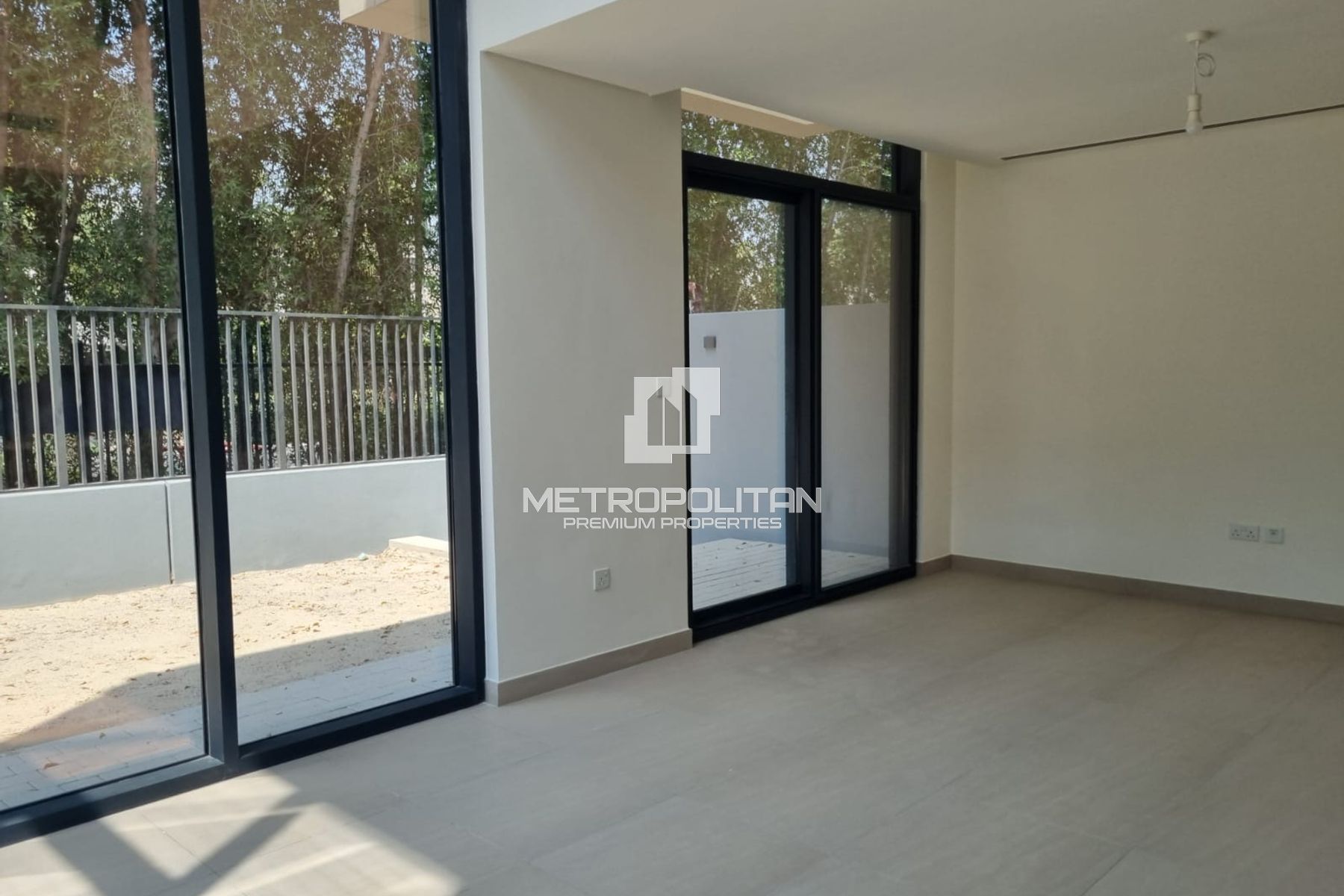 Corner | Brand New | Single Row | Motivated Seller