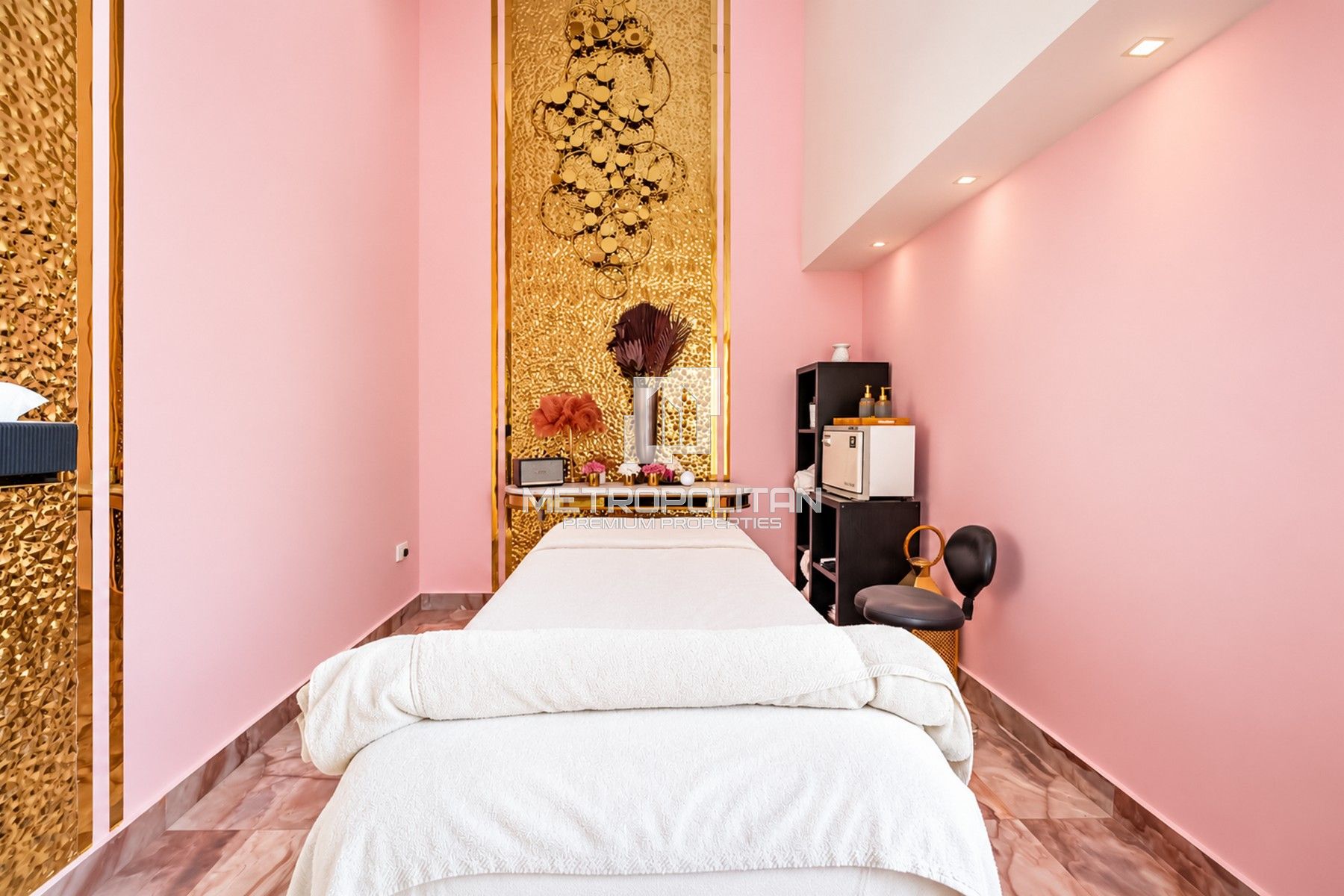 Fully Fitted | Fully Furnished Salon for Sale
