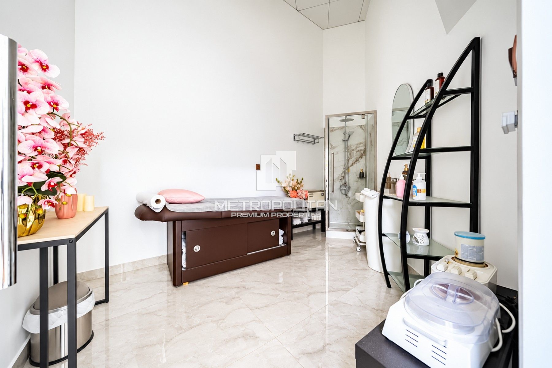 Fully Fitted | Fully Furnished Salon for Sale