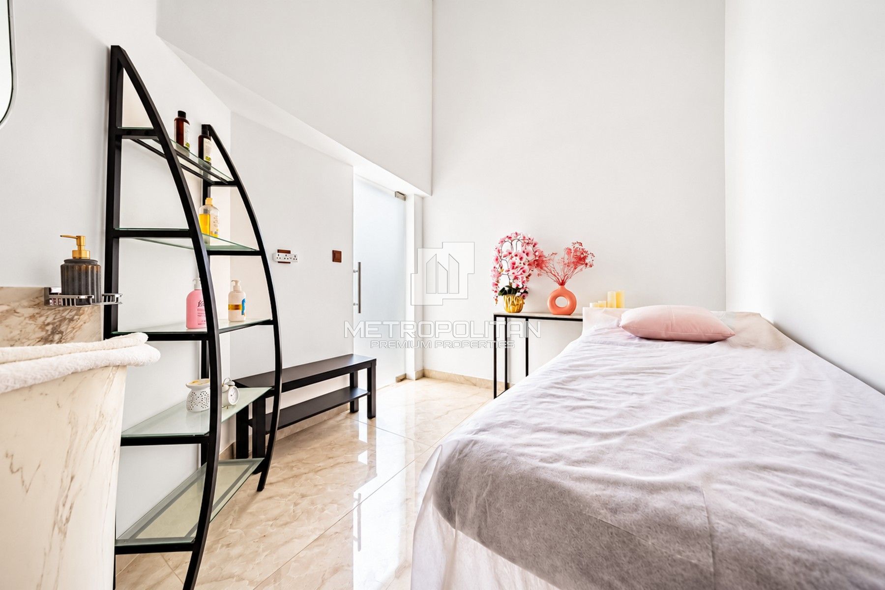 Fully Fitted | Fully Furnished Salon for Sale