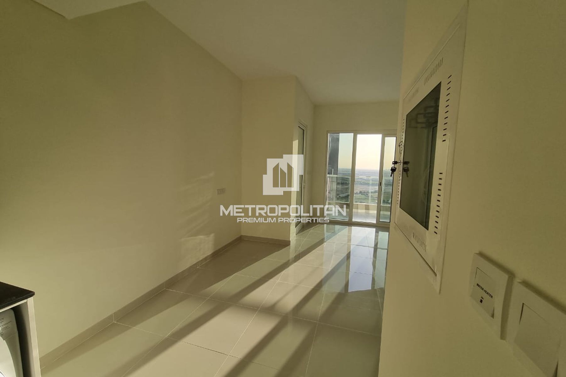 High Floor | Vacant | Large Studio | Modern Layout