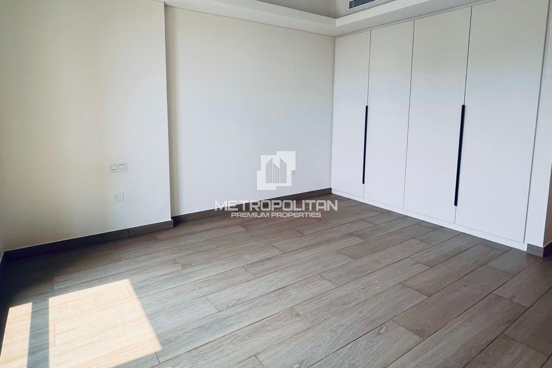 Brand New & Vacant | High Floor | Pool & Park View
