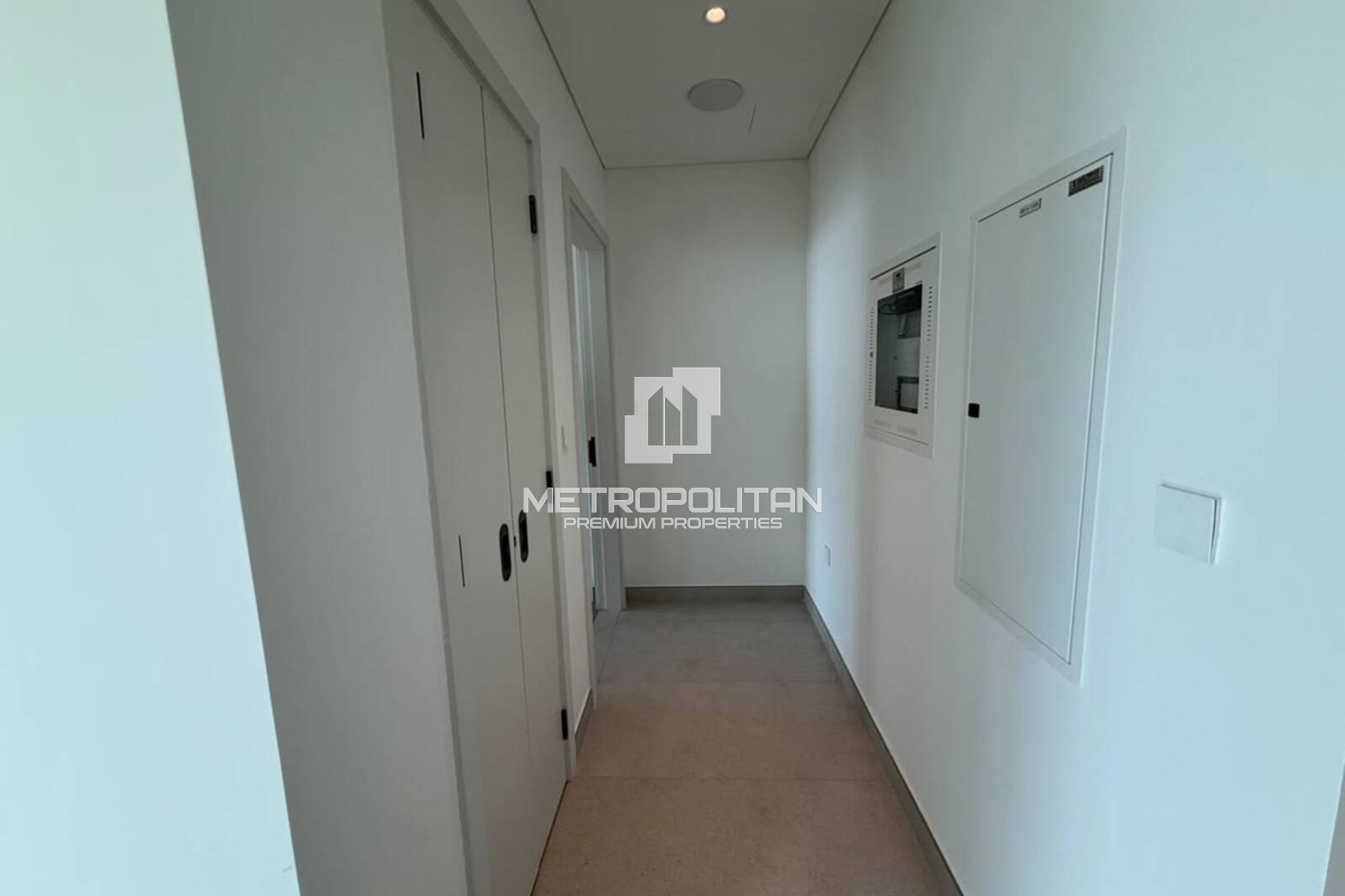 Premium 1BR | 13th Floor | Sea View | Great Deal