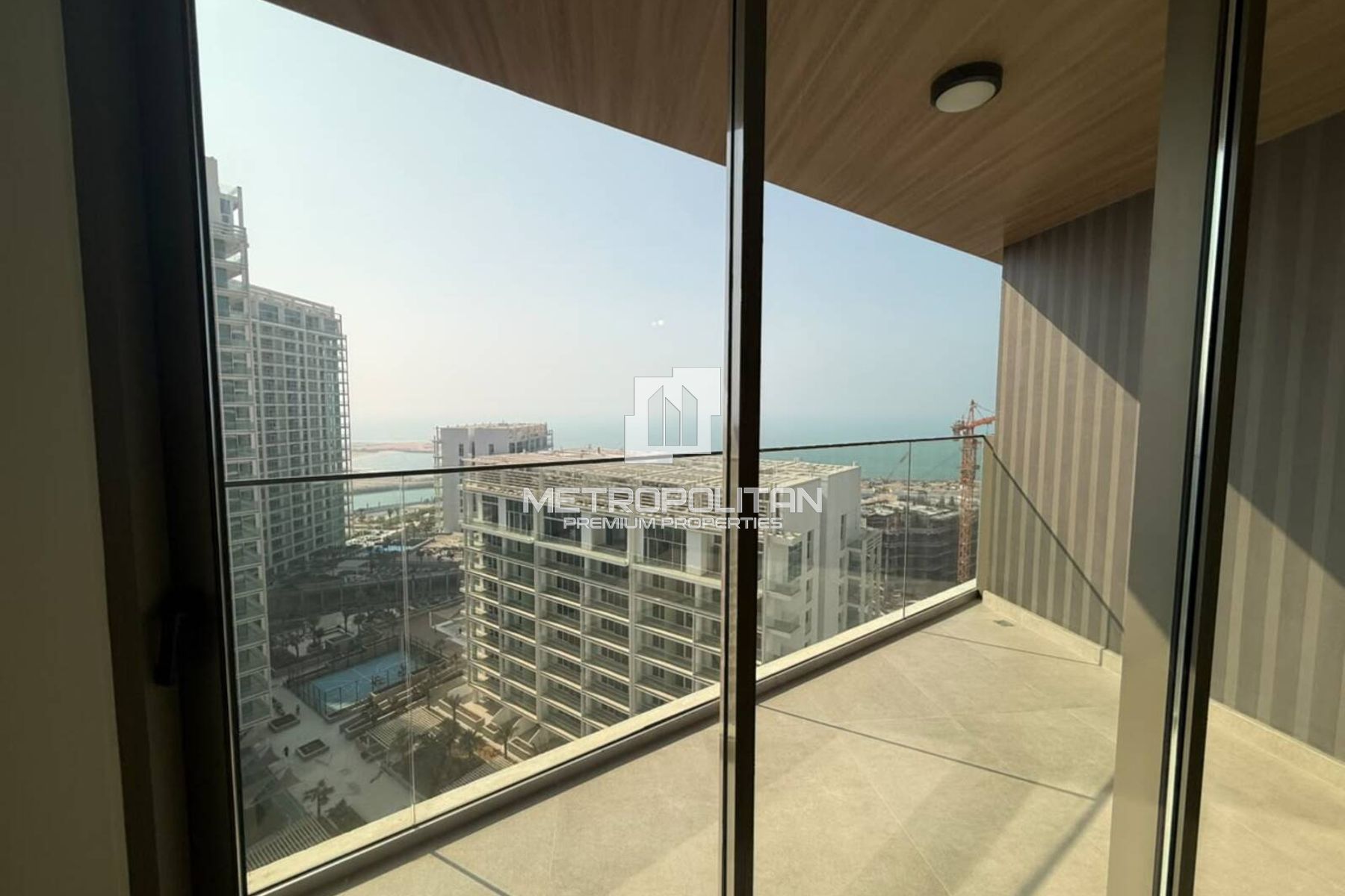 Premium 1BR | 13th Floor | Sea View | Great Deal