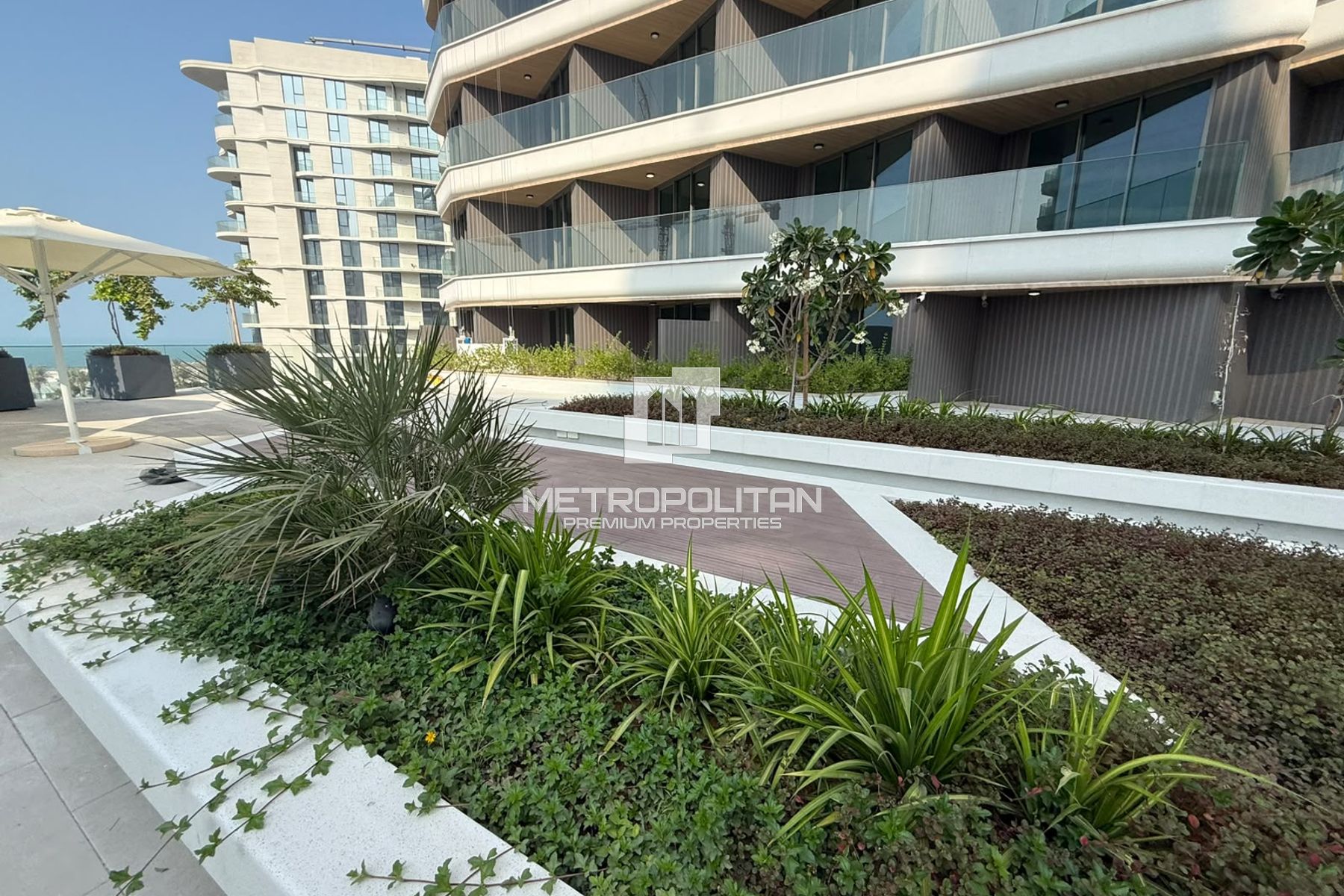 Premium 1BR | 13th Floor | Sea View | Great Deal