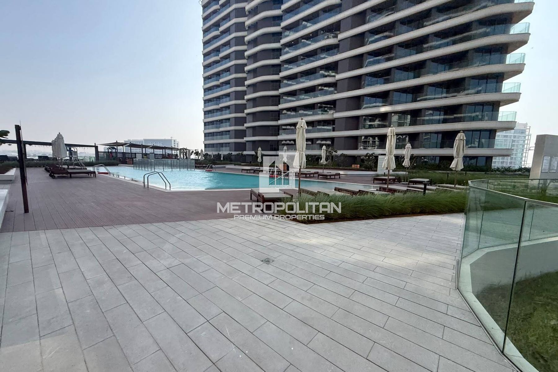 Premium 1BR | 13th Floor | Sea View | Great Deal