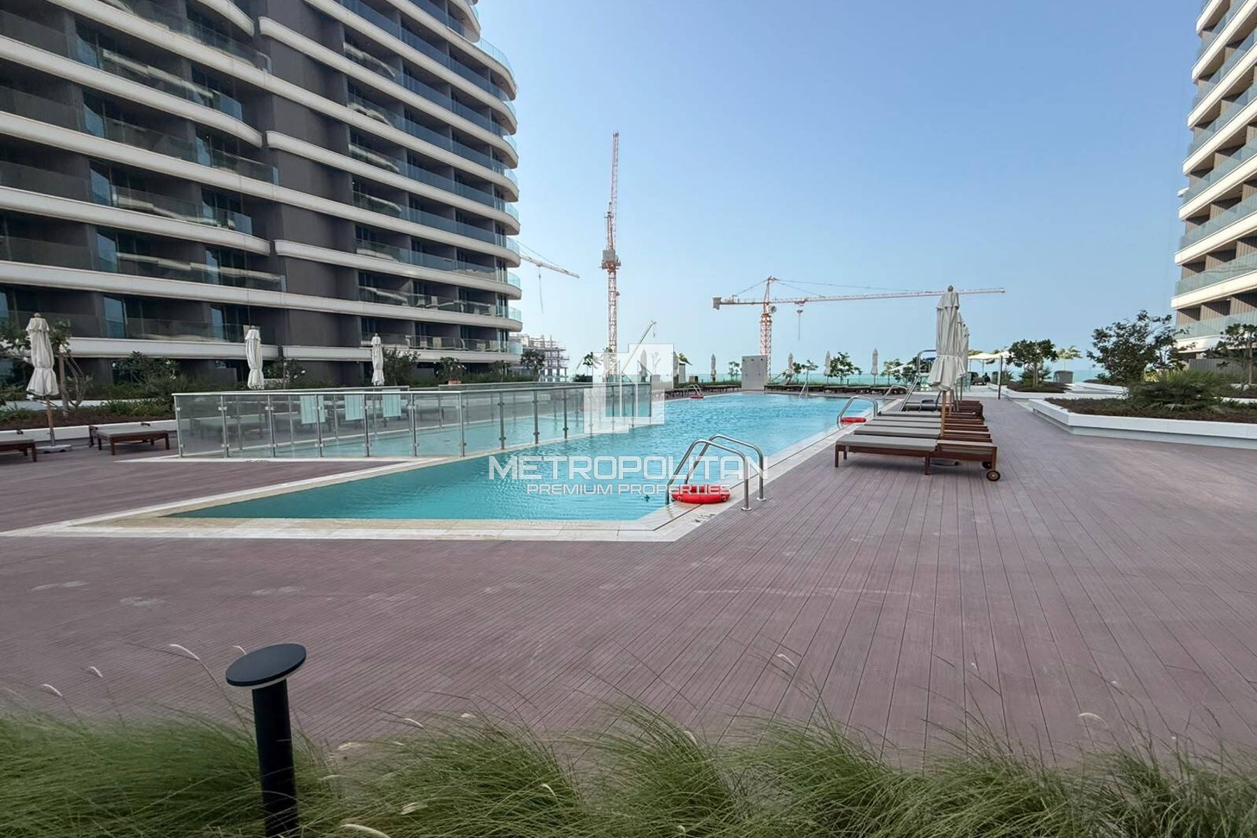 Premium 1BR | 13th Floor | Sea View | Great Deal