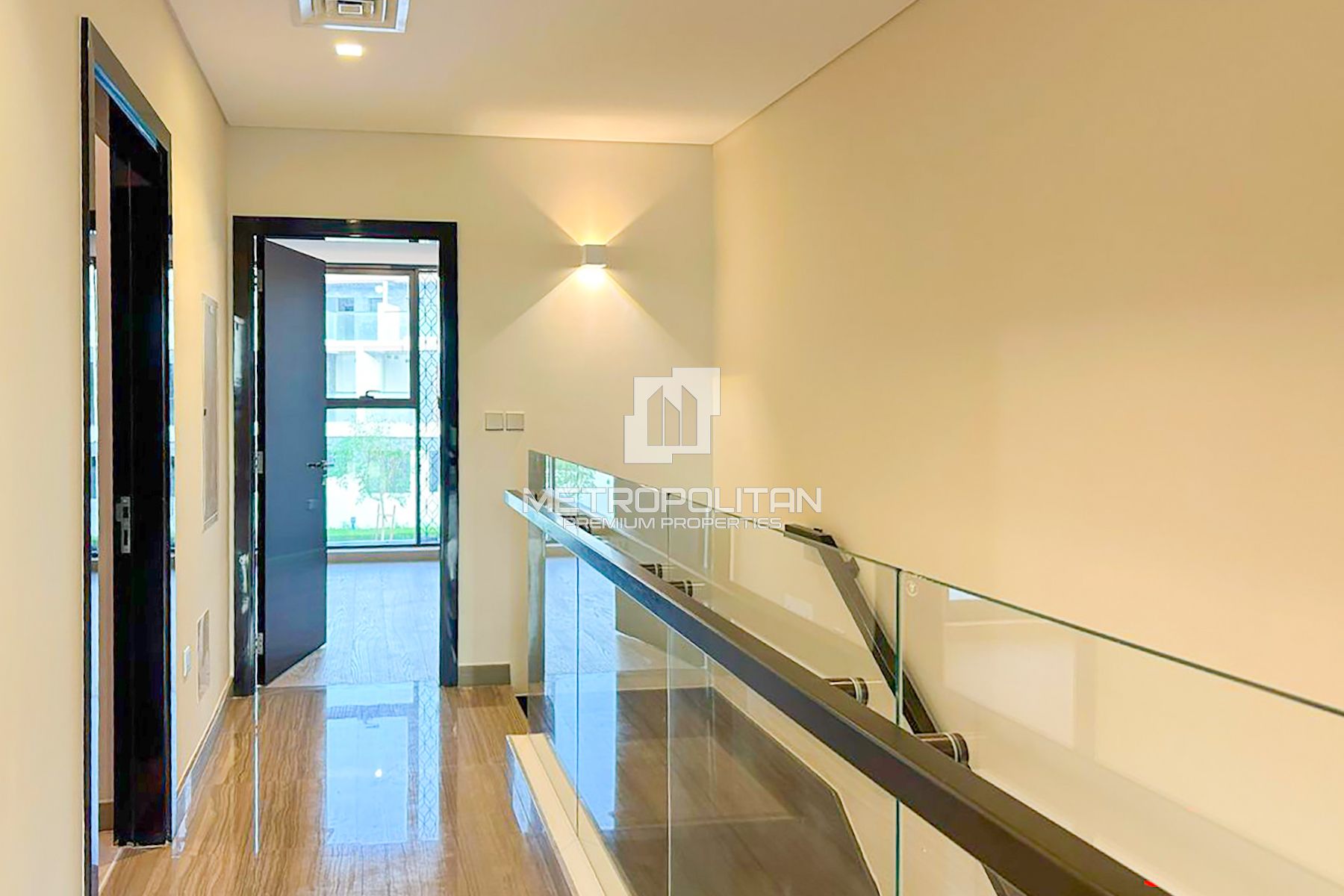Exclusive Opt. | Single Row | Golf Course View