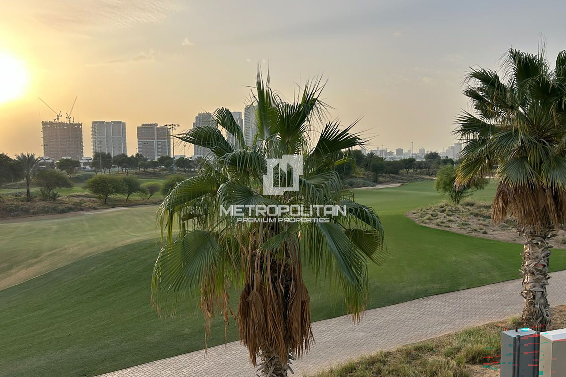 Exclusive Opt. | Single Row | Golf Course View
