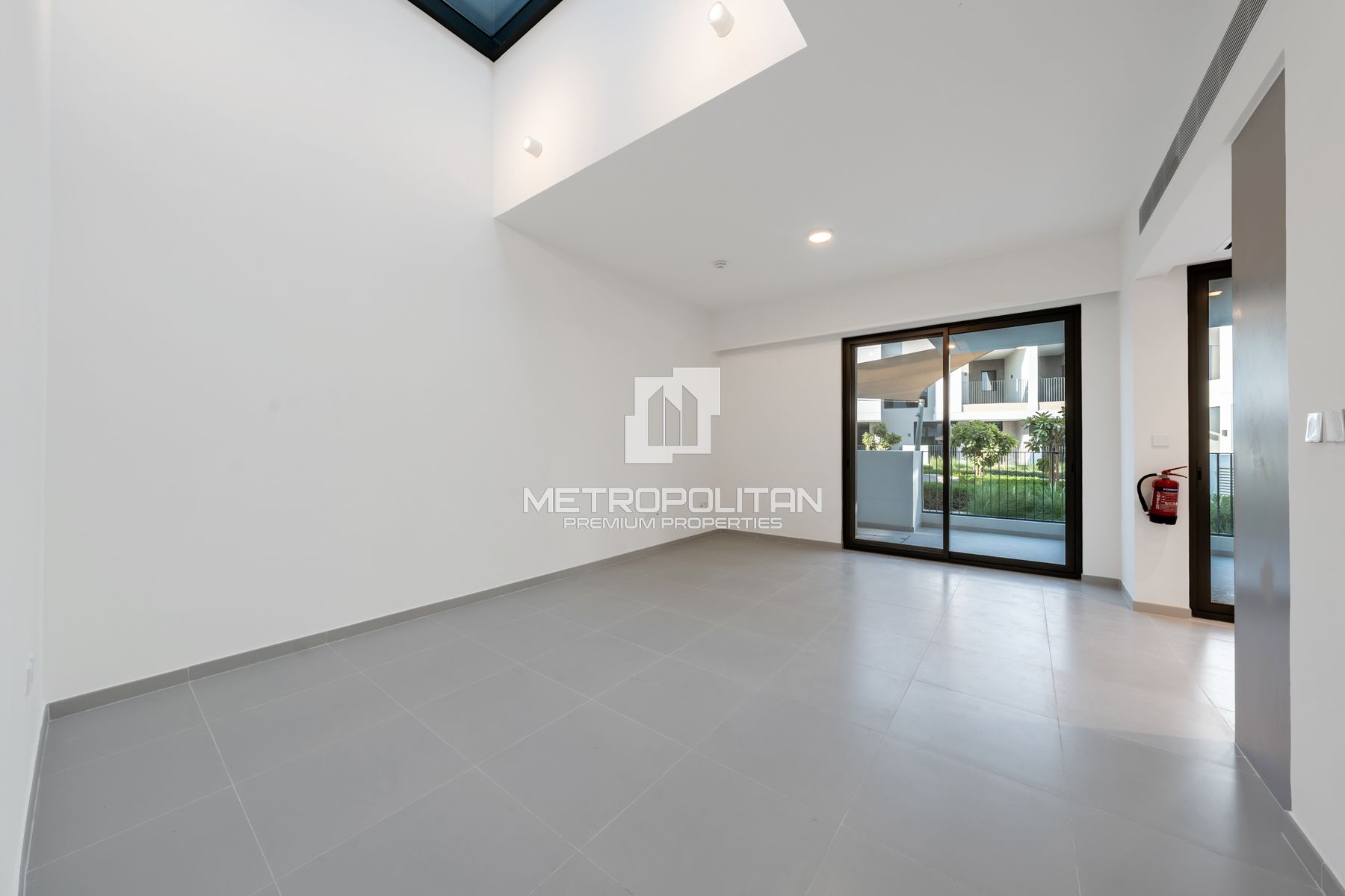 Single Row Corner | Spacious | Prime Location