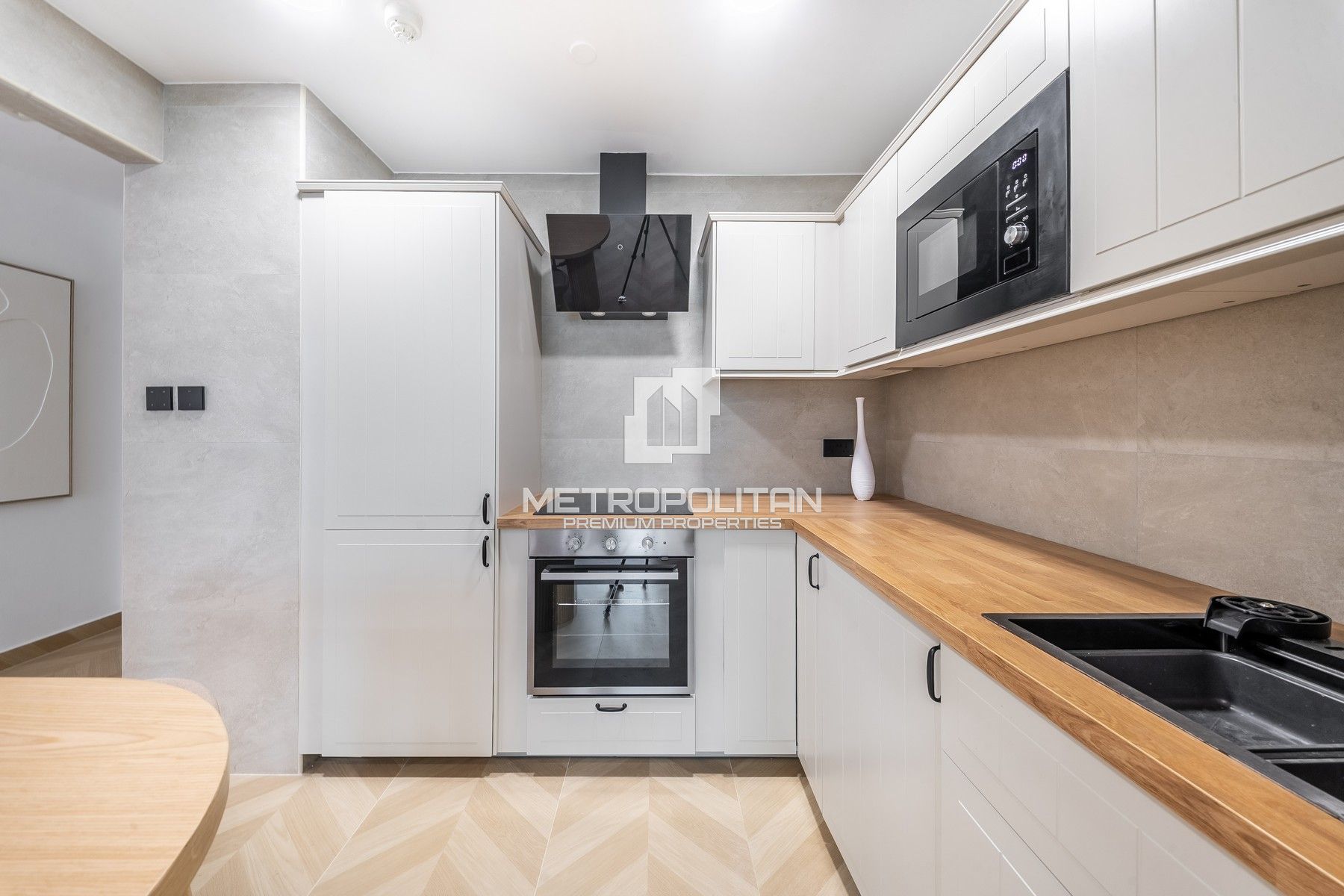 Marina View | Fully Furnished and Upgraded