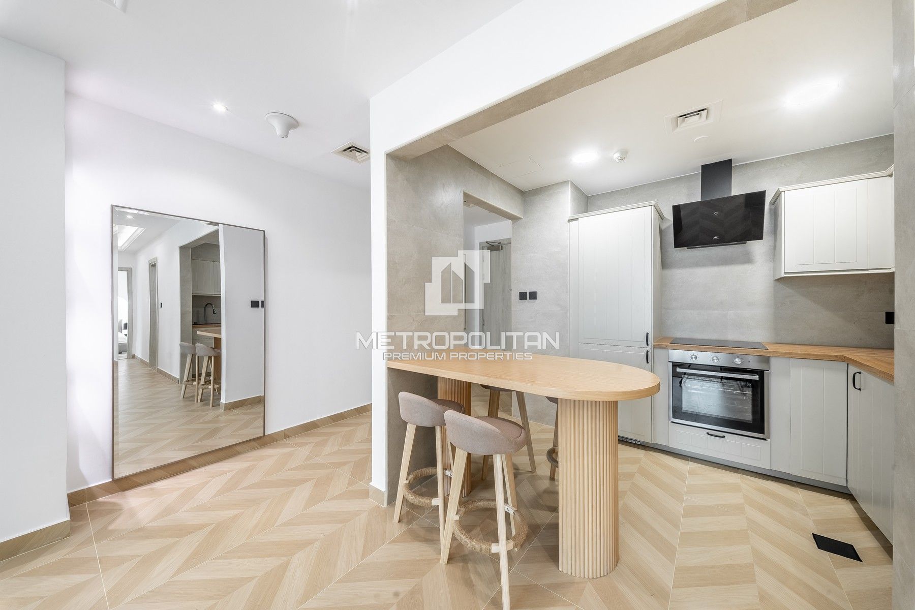 Marina View | Fully Furnished and Upgraded