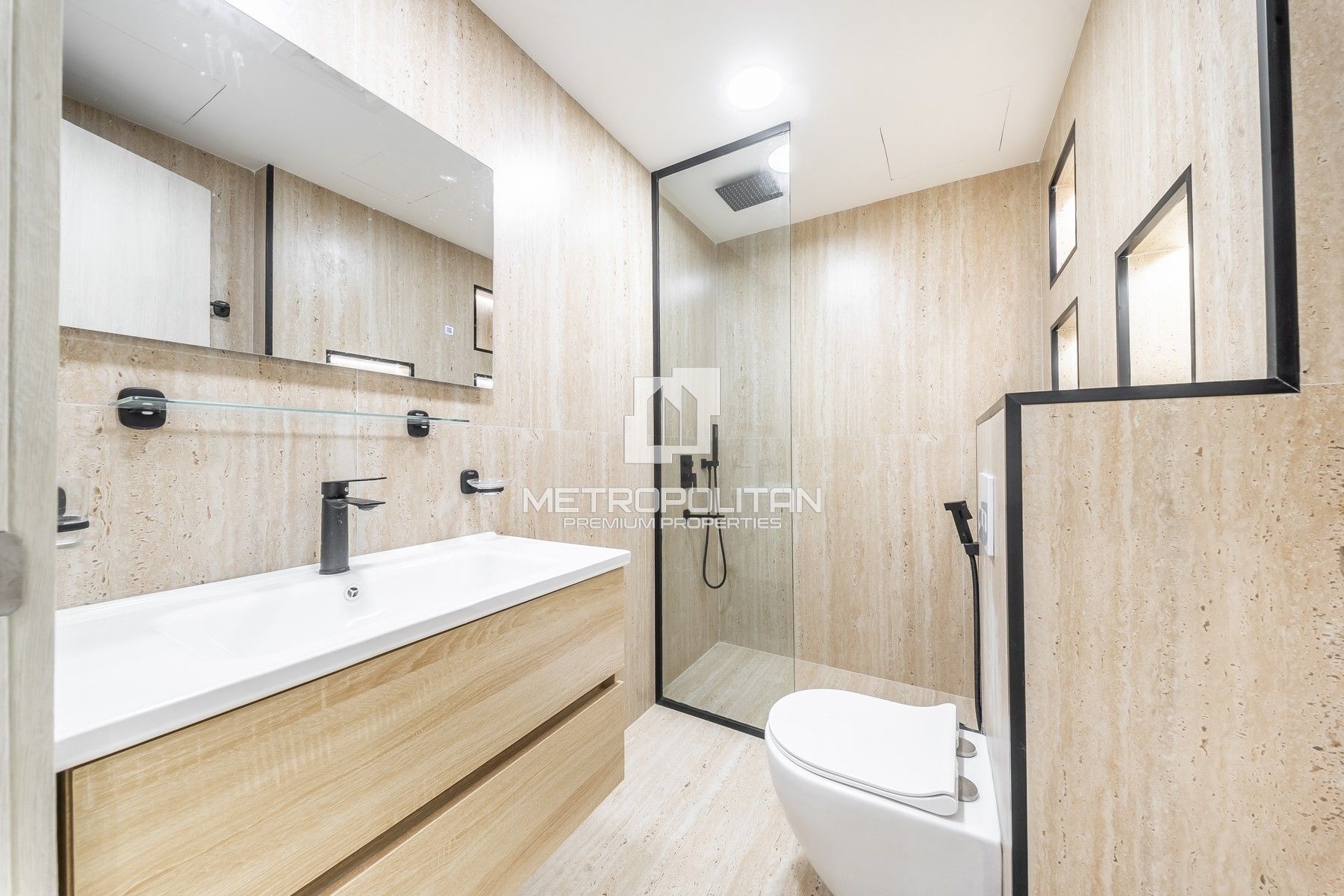 Marina View | Fully Furnished and Upgraded