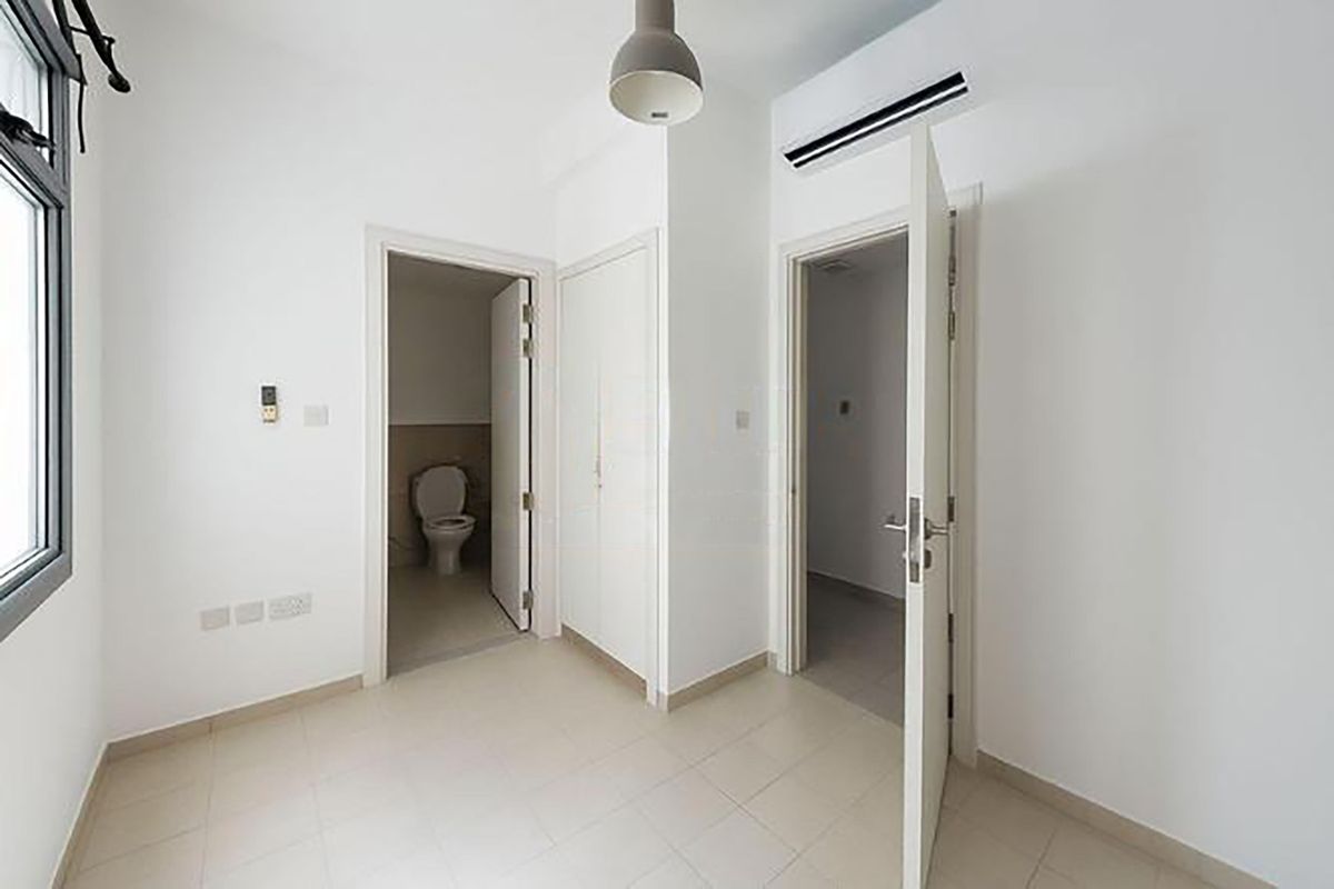 Vacant on Transfer | Close to Amenities | Hot Deal