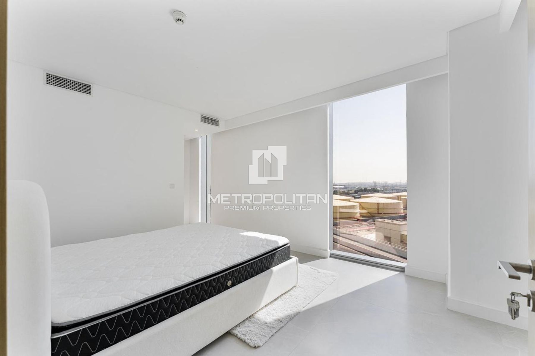 Vacant  | Sea View | Sea & Bluewater Views