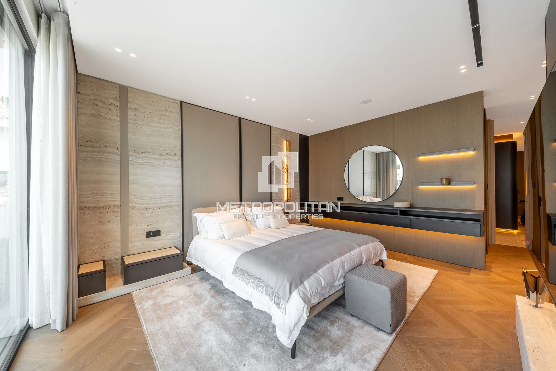 Turnkey Palm Jumeirah Villa With Private Beach