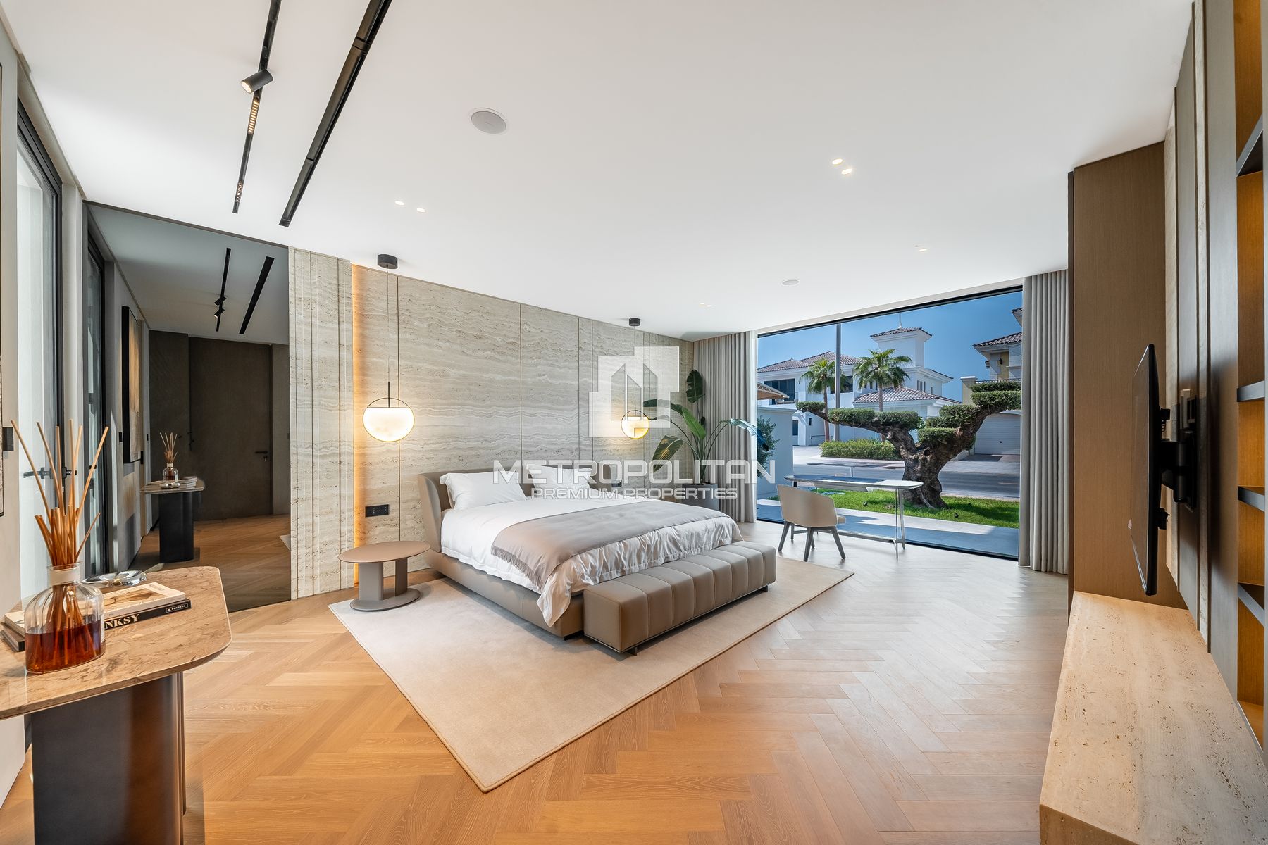 Turnkey Palm Jumeirah Villa With Private Beach